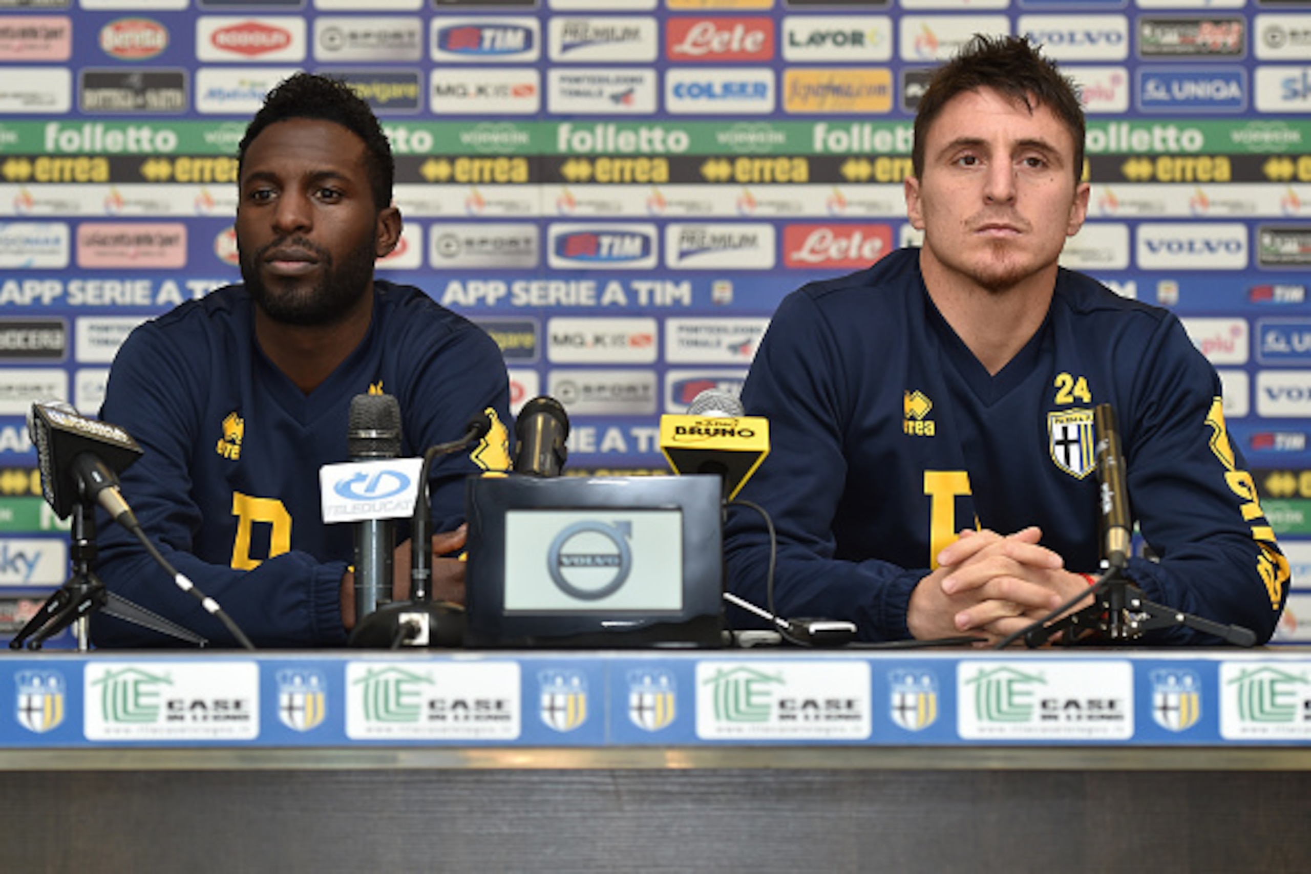 COLLECCHIO, ITALY - JANUARY 23:  Silvestre Varela (L) and Cristian Rodriguez (R) of Parma FC speak to the media during a press conference at the club's training ground on January 23, 2015 in Collecchio, Italy.  (Photo by Valerio Pennicino/Getty Images)