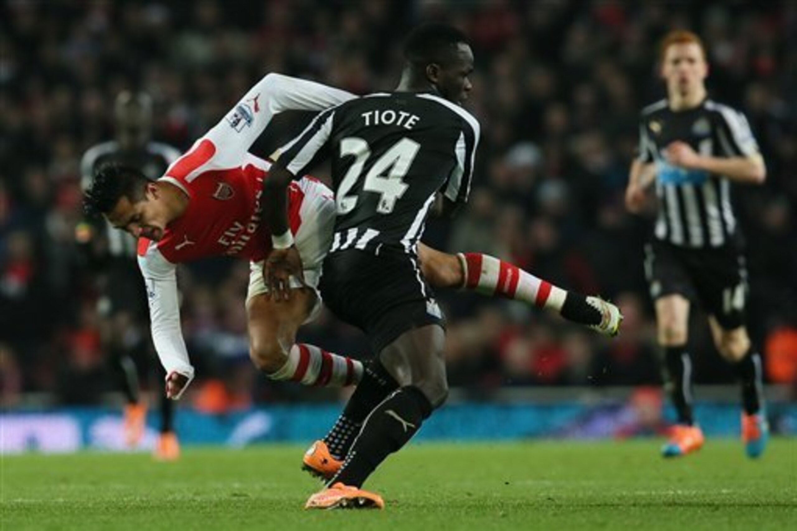 Wenger won't bring Tiote to Arsenal.