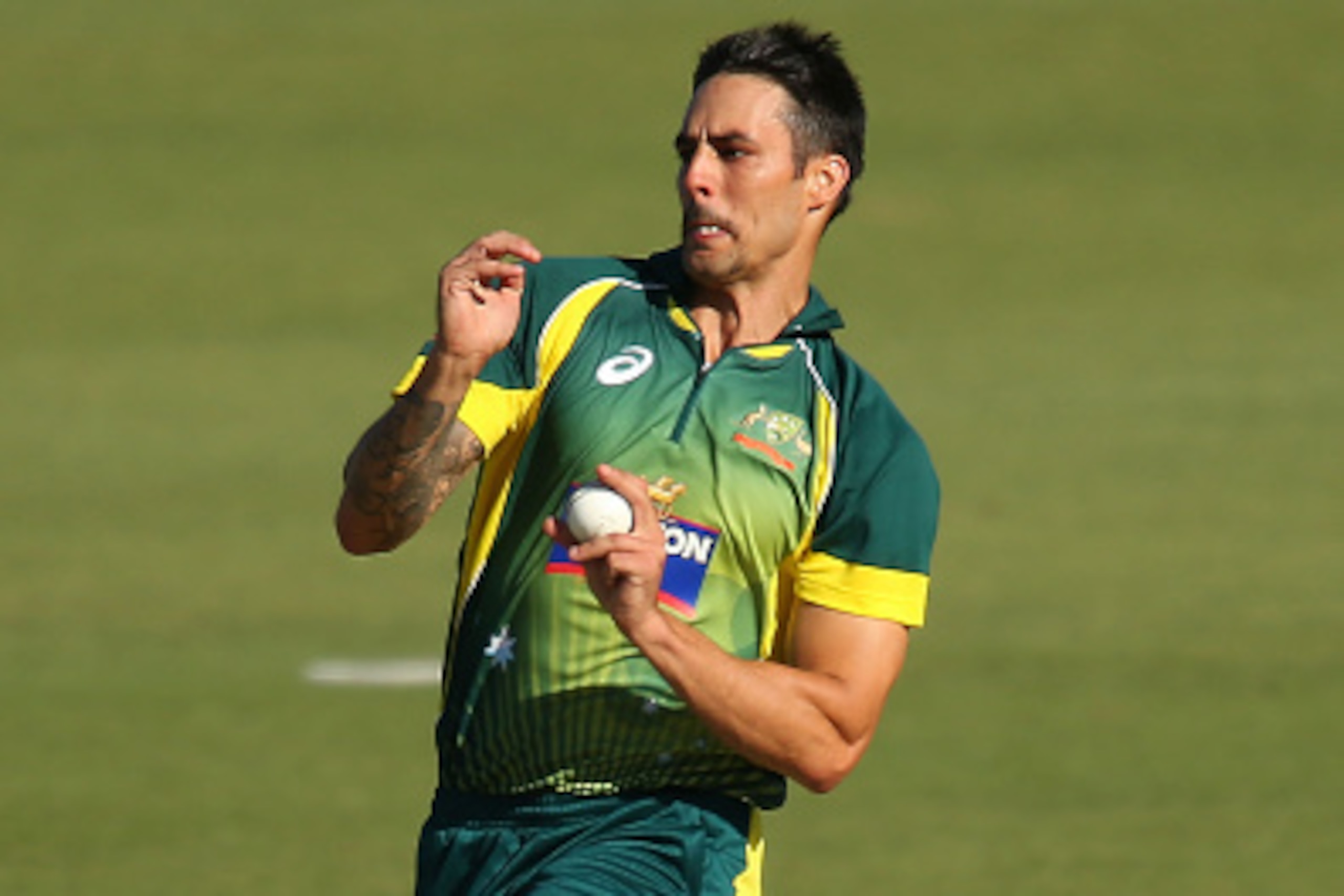 PERTH, AUSTRALIA - NOVEMBER 14: Mitchell Johnson of Australia bowls during game one of the men's one day international series between Australia and South Africa at WACA on November 14, 2014 in Perth, Australia.  (Photo by Paul Kane/Getty Images)
