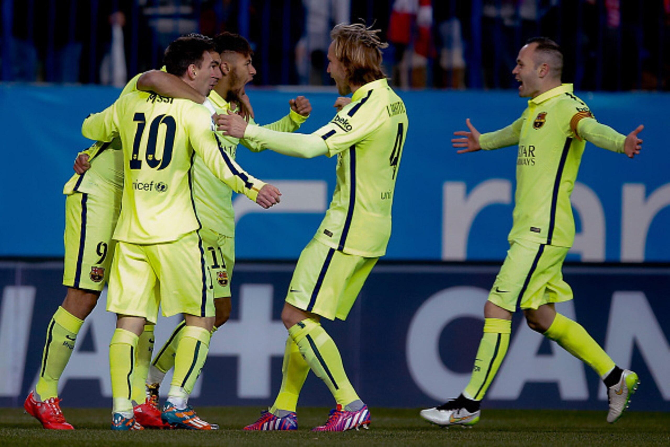 MADRID, SPAIN - JANUARY 28: Neymar JR. of FC Barcelona celebrates scoring their opening goal with team mates during the Copa del Rey Round of 8 second leg match between Club Atletico de Madrid and FC Barcelona at Vicente Calderon Stadium on January 28, 20