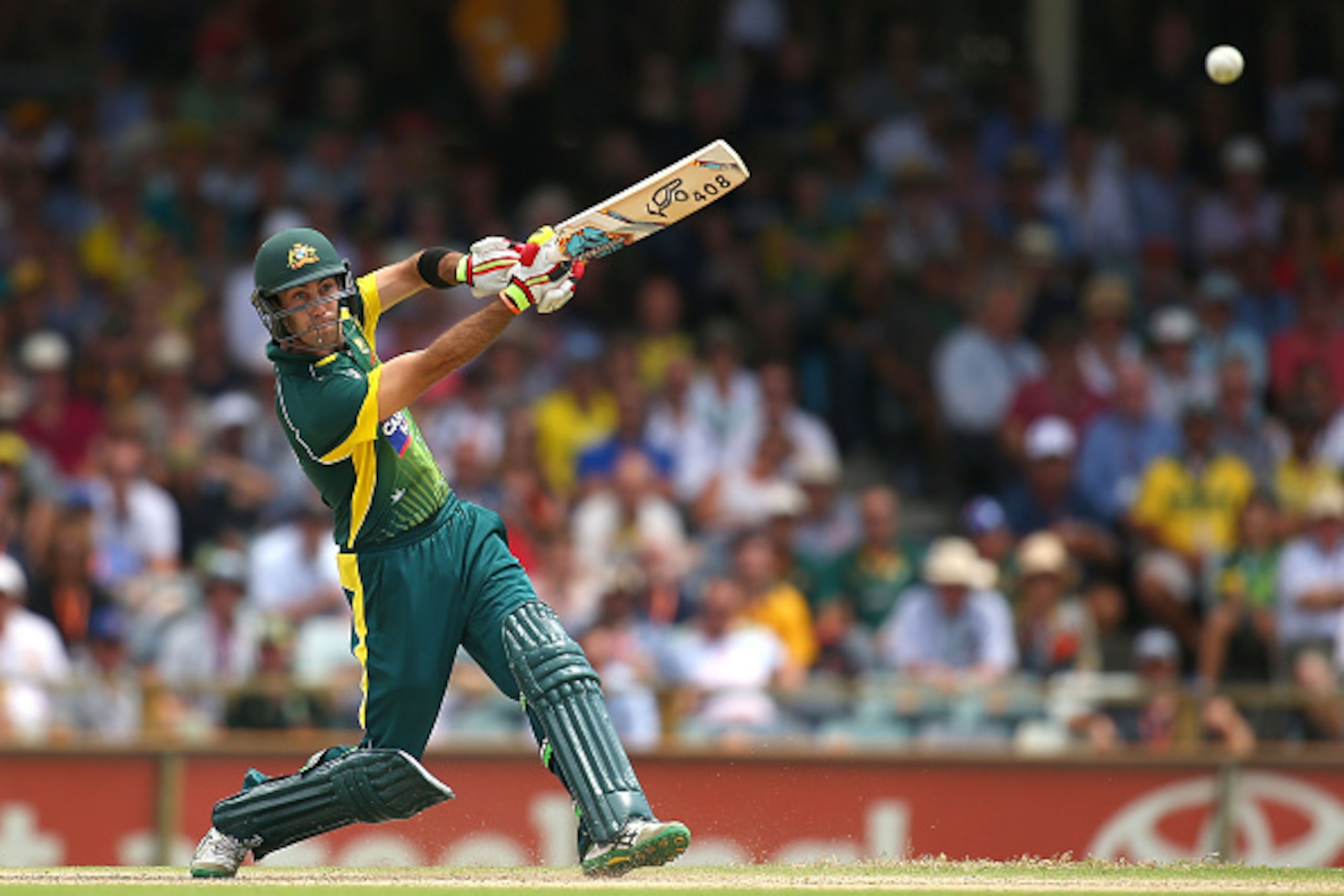 PERTH, AUSTRALIA - FEBRUARY 01:  Glenn Maxwell of Australia bats during the final match of the Carlton Mid One Day International series between Australia and England at the WACA on February 1, 2015 in Perth, Australia.  (Photo by Paul Kane/Getty Images)