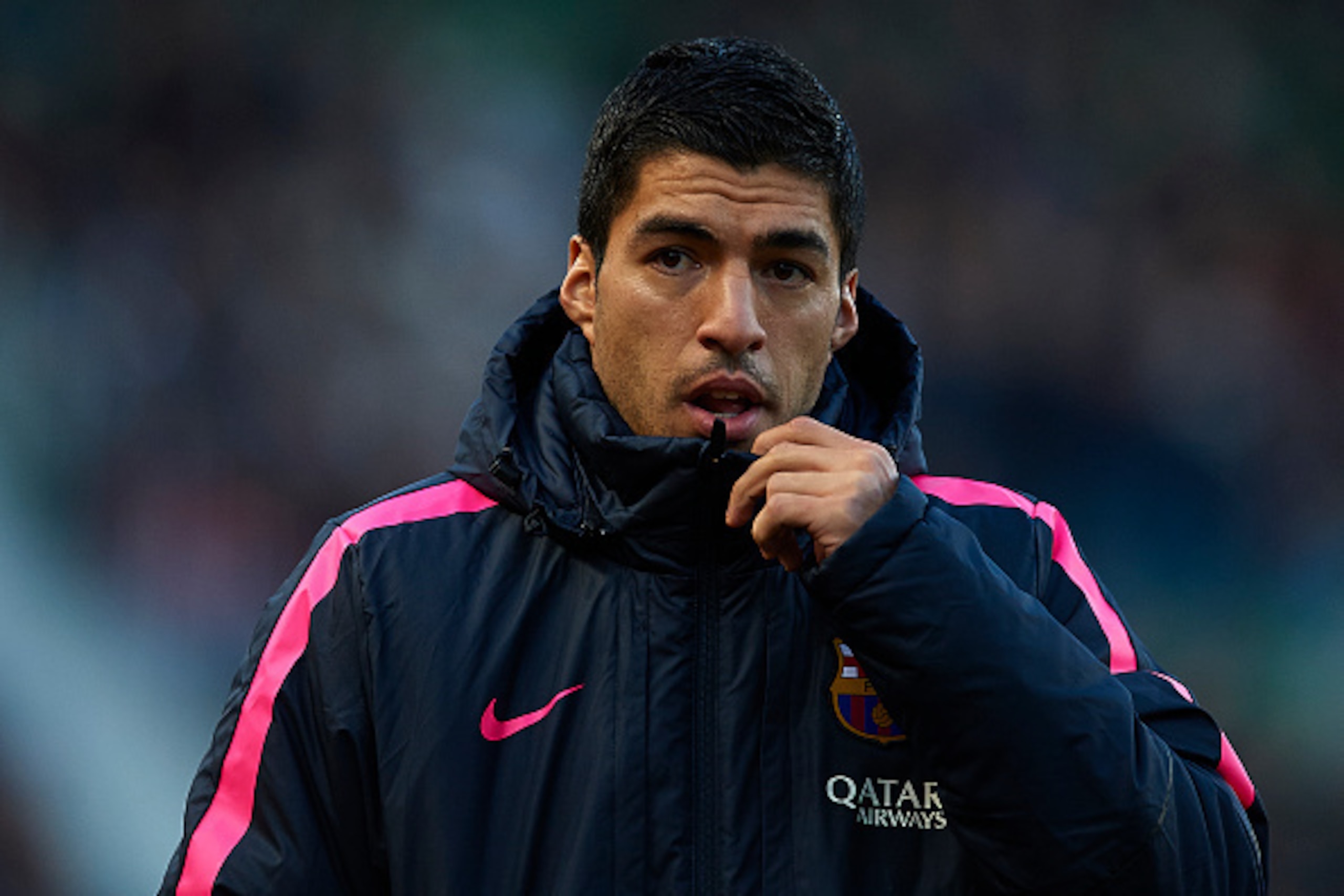 ELCHE, SPAIN - JANUARY 24:  Luis Suarez of Barcelona looks on prior to the start of the La Liga match between Elche FC and FC Barcelona at Estadio Manuel Martinez Valero on January 24, 2015 in Elche, Spain.  (Photo by Manuel Queimadelos Alonso/Getty Image
