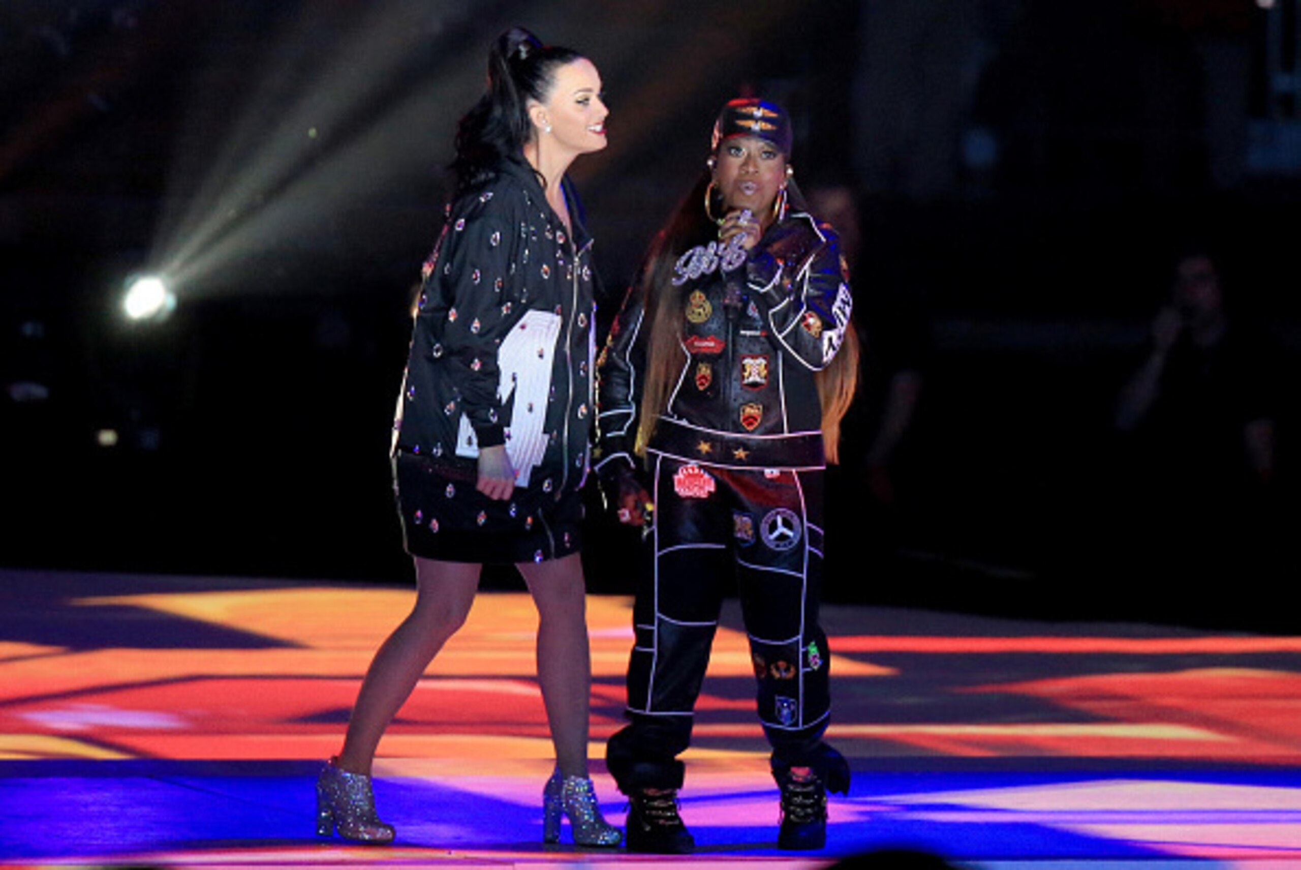 GLENDALE, AZ - FEBRUARY 01:  Recording artist Katy Perry and recording artist Missy Elliott perform onstage during the Pepsi Super Bowl XLIX Halftime Show at University of Phoenix Stadium on February 1, 2015 in Glendale, Arizona.  (Photo by Christopher Po