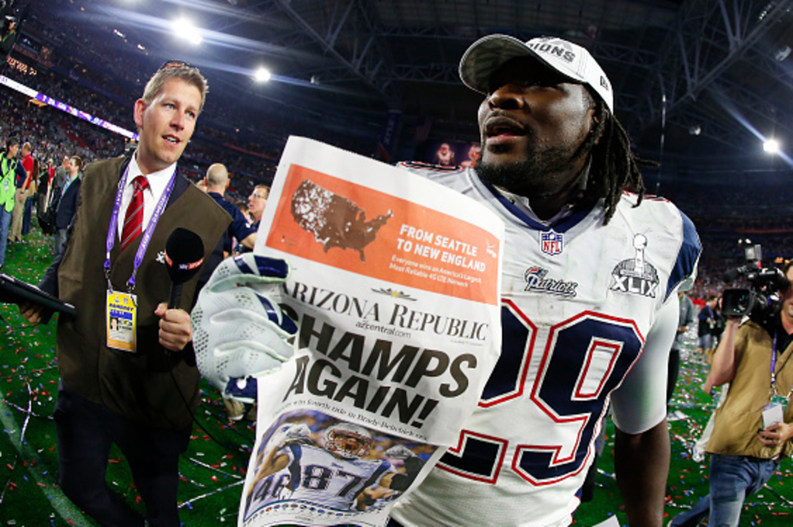 GLENDALE, AZ - FEBRUARY 01:  LeGarrette Blount #29 of the New England Patriots celebrates after defeating the Seattle Seahawks in  Super Bowl XLIX at University of Phoenix Stadium on February 1, 2015 in Glendale, Arizona.  The Patriots defeated the Seahaw