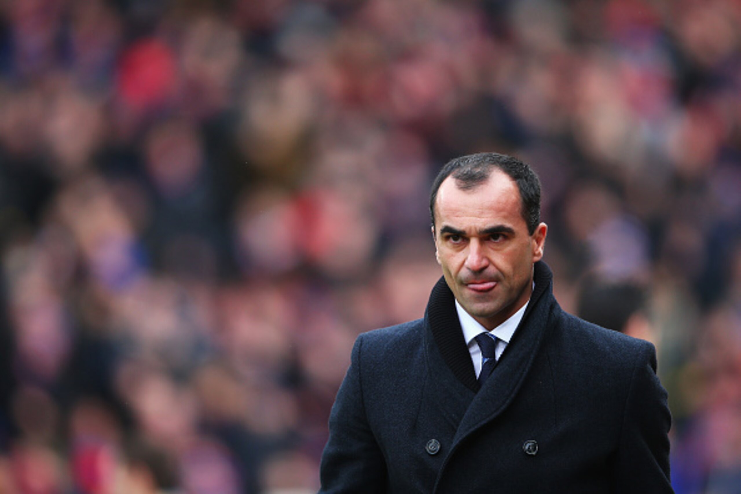 LONDON, ENGLAND - JANUARY 31:  Roberto Martinez, manager of Everton looks on during the Barclays Premier League match between Crystal Palace and Everton at Selhurst Park on January 31, 2015 in London, England.  (Photo by Paul Gilham/Getty Images)