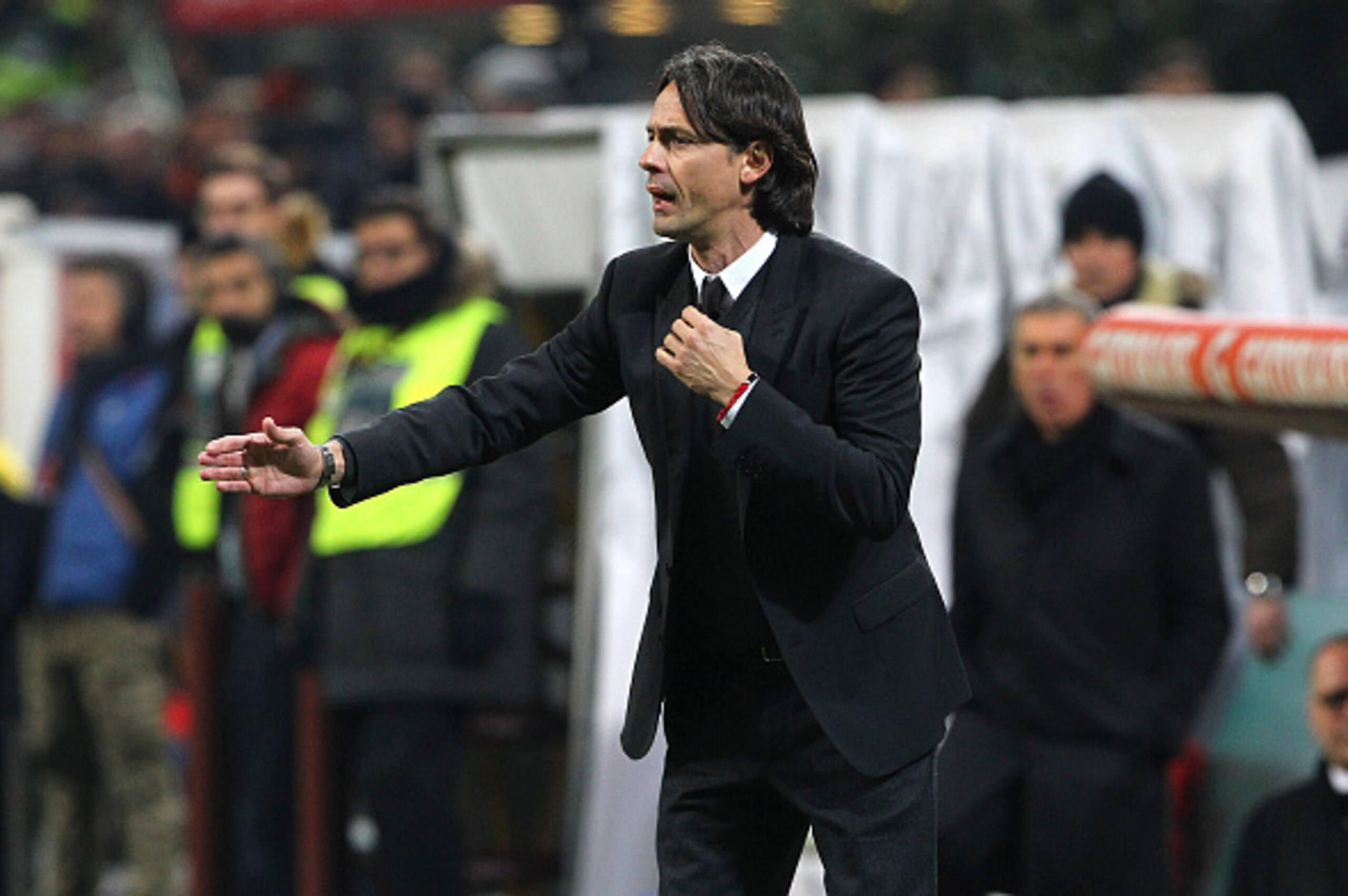 MILAN, ITALY - JANUARY 27:  AC Milan coach Filippo Inzaghi gestures during the TIM Cup match between AC Milan and SS Lazio at Stadio Giuseppe Meazza on January 27, 2015 in Milan, Italy.  (Photo by Marco Luzzani/Getty Images)