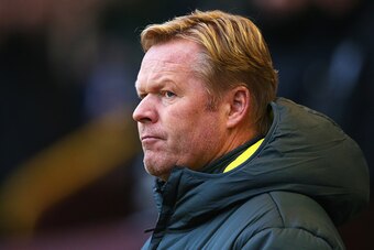 BURNLEY, ENGLAND - DECEMBER 13:  Ronald Koeman, manager of Southampton looks on during the Barclays Premier League match between Burnley and Southampton at Turf Moor on December 13, 2014 in Burnley, England.  (Photo by Alex Livesey/Getty Images)