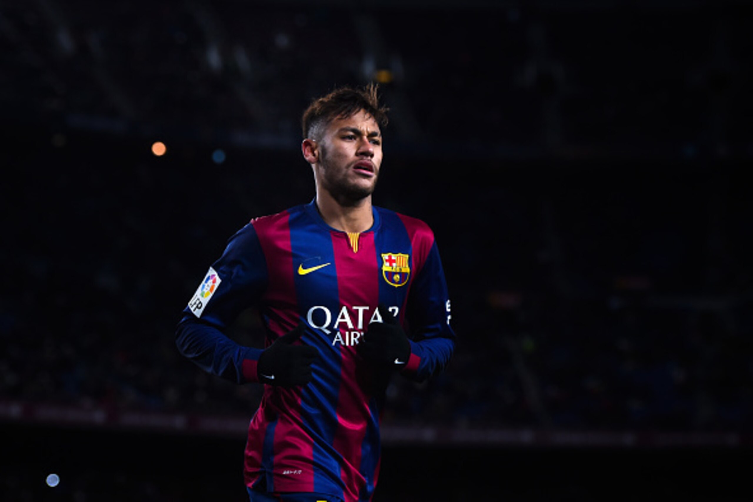 BARCELONA, SPAIN - FEBRUARY 01:  Neymar of FC Barcelona looks on during the La Liga match between FC Barcelona and Villarreal CF at Camp Nou on February 1, 2015 in Barcelona, Spain.  (Photo by David Ramos/Getty Images)