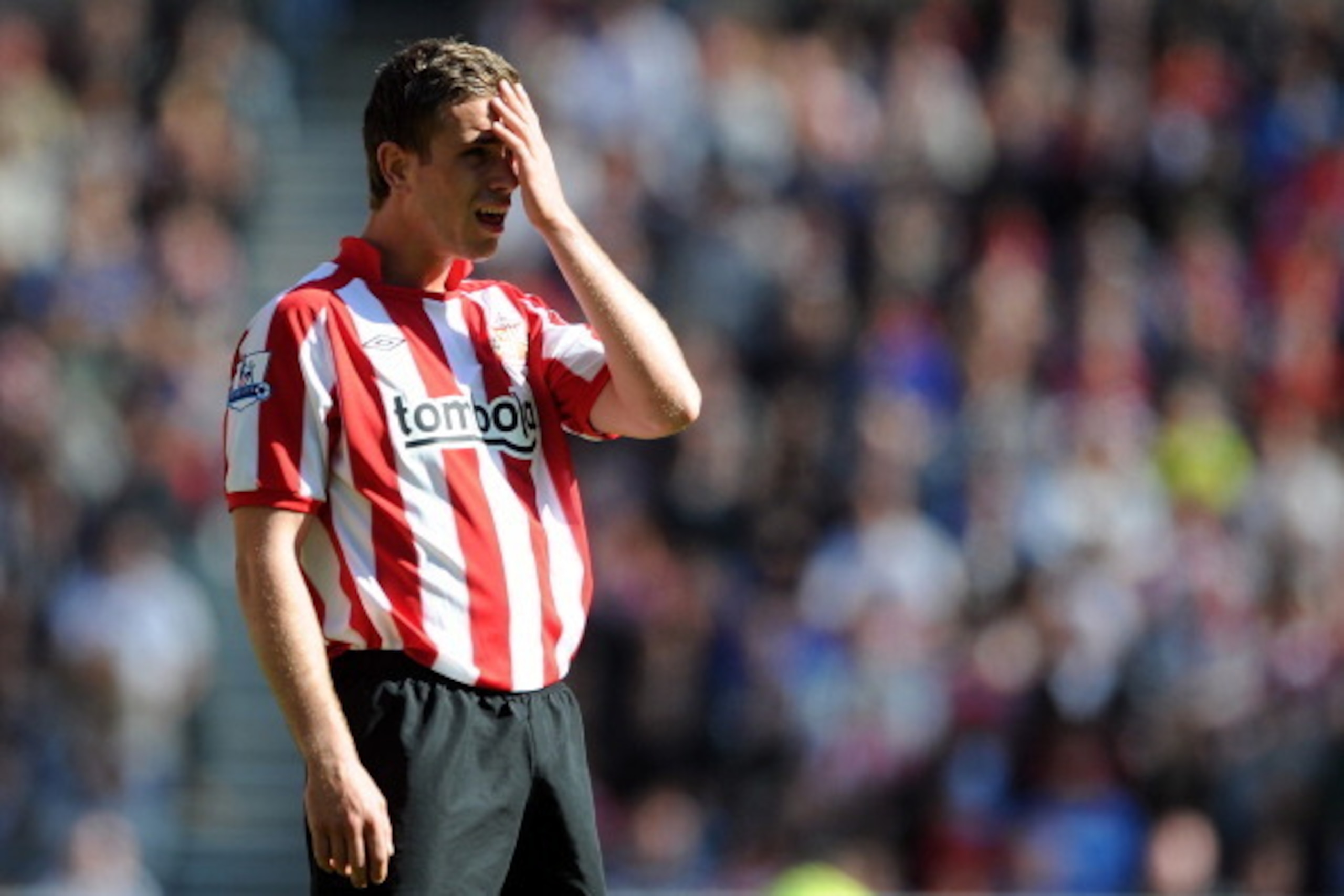 SUNDERLAND, ENGLAND - APRIL 30:  Jordan Henderson of Sunderland looks dejected during the Barclays Premier League match between Sunderland and Fulham at Stadium of Light on April 30, 2011 in Sunderland, England.  (Photo by Chris Brunskill/Getty Images)