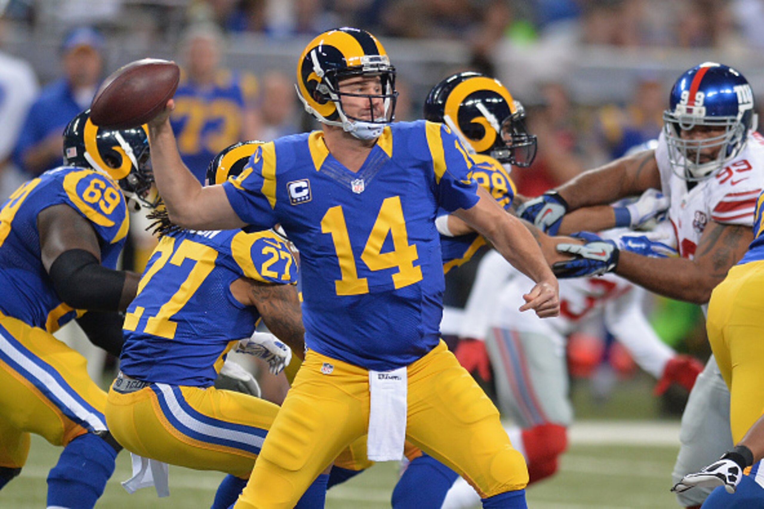 ST. LOUIS, MO - DECEMBER 21: Shaun Hill #14 of the St. Louis Rams passes against the New York Giants in the first quarter at the Edward Jones Dome on December 21, 2014 in St. Louis, Missouri. (Photo by Michael B. Thomas/Getty Images)