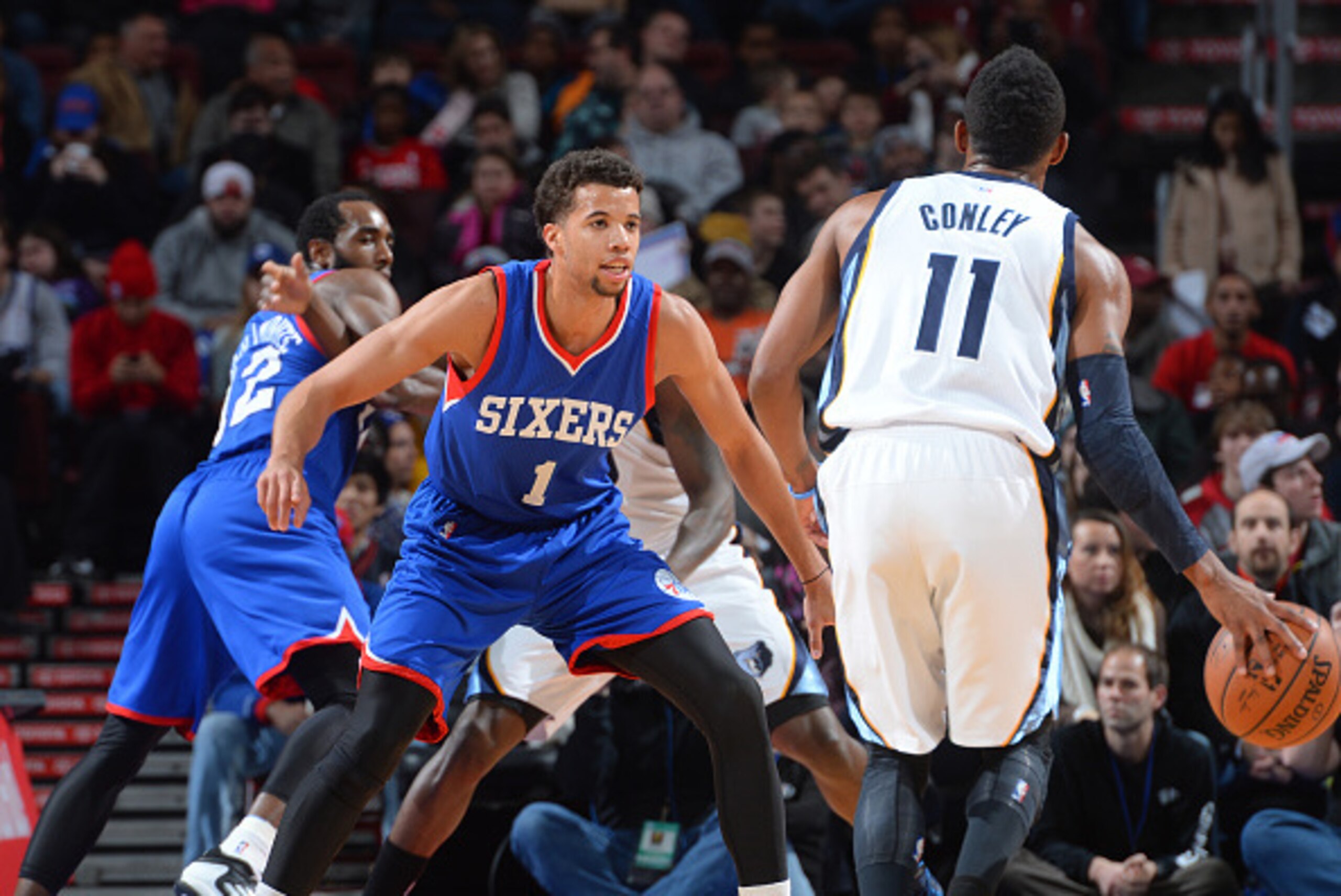 PHILADELPHIA, PA - DECEMBER 13: Michael Carter-Williams #1 of the Philadelphia 76ers plays tight defense against the Memphis Grizzlies on December 13, 2014 at Wells Fargo Center in Philadelphia, PA. NOTE TO USER: User expressly acknowledges and agrees tha