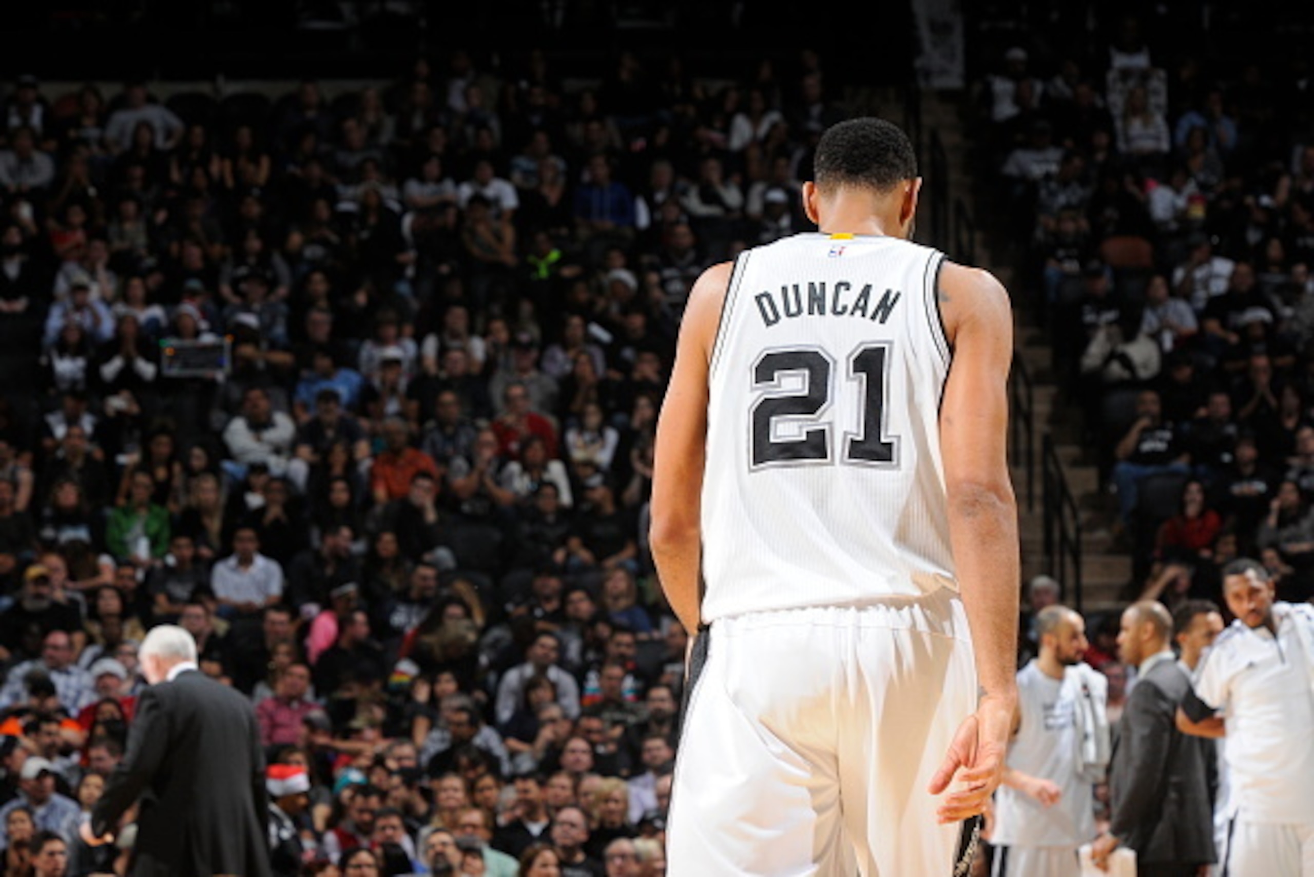 SAN ANTONIO, TX - DECEMBER 22:  Tim Duncan #21 of the San Antonio Spurs during the game against the Los Angeles Clippers on December 22, 2014 at the AT&T Center in San Antonio, Texas. NOTE TO USER: User expressly acknowledges and agrees that, by downloadi