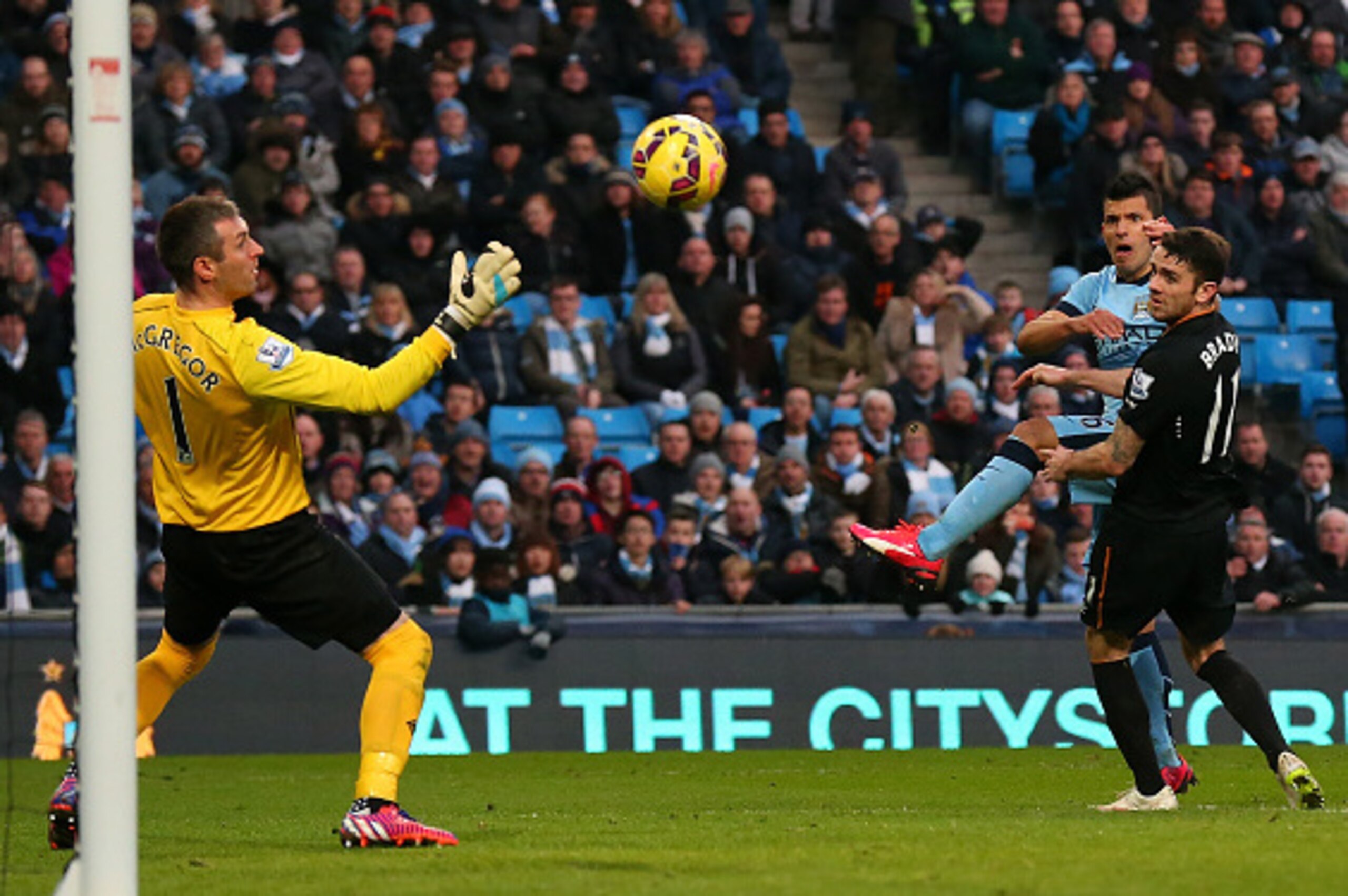 MANCHESTER, ENGLAND - FEBRUARY 07:  Sergio Aguero of Manchester City hits the post during the Barclays Premier League match between Manchester City and Hull City at the Etihad Stadium on February 7, 2015 in Manchester, England.  (Photo by Alex Livesey/Get