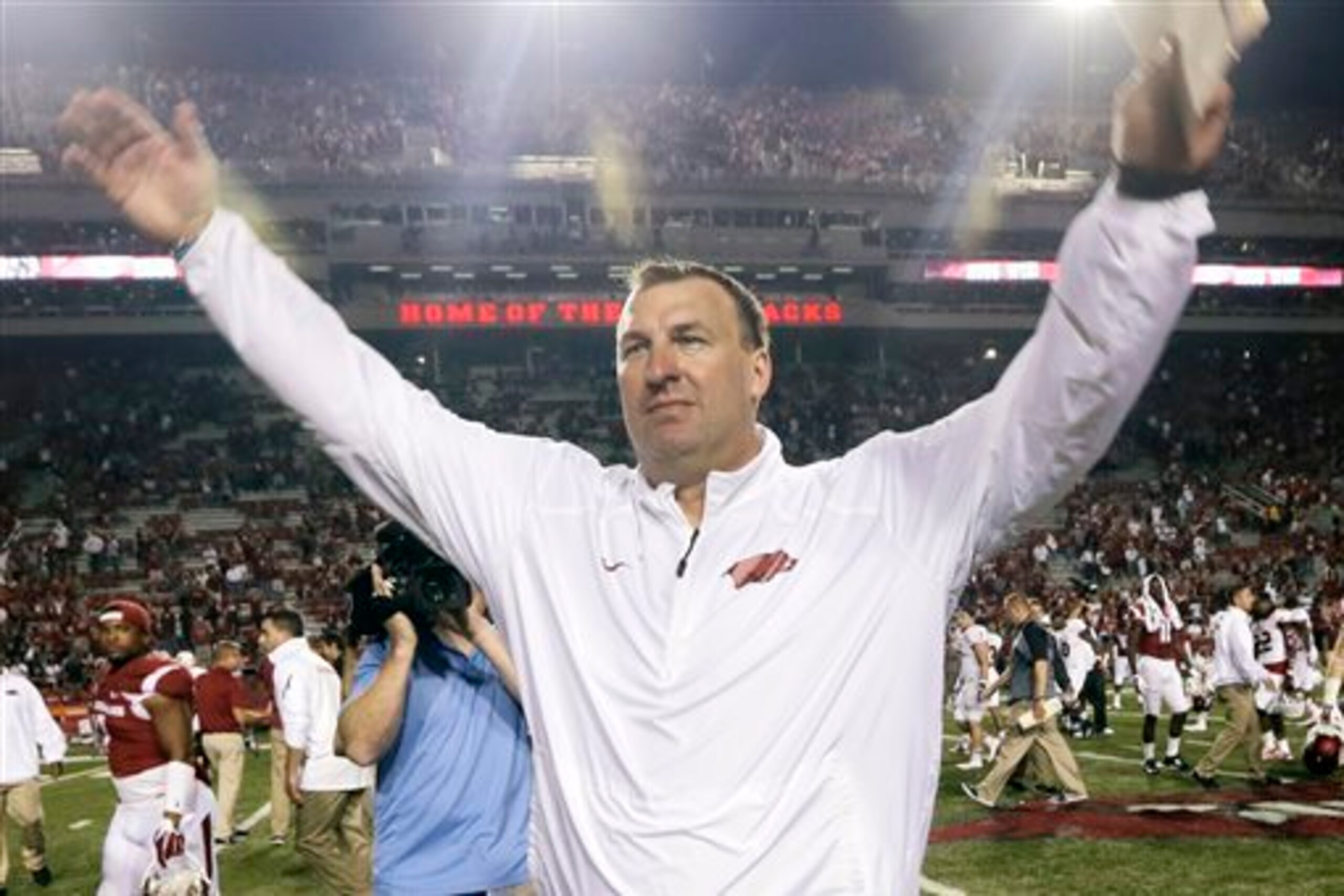 Arkansas head coach Bret Bielema