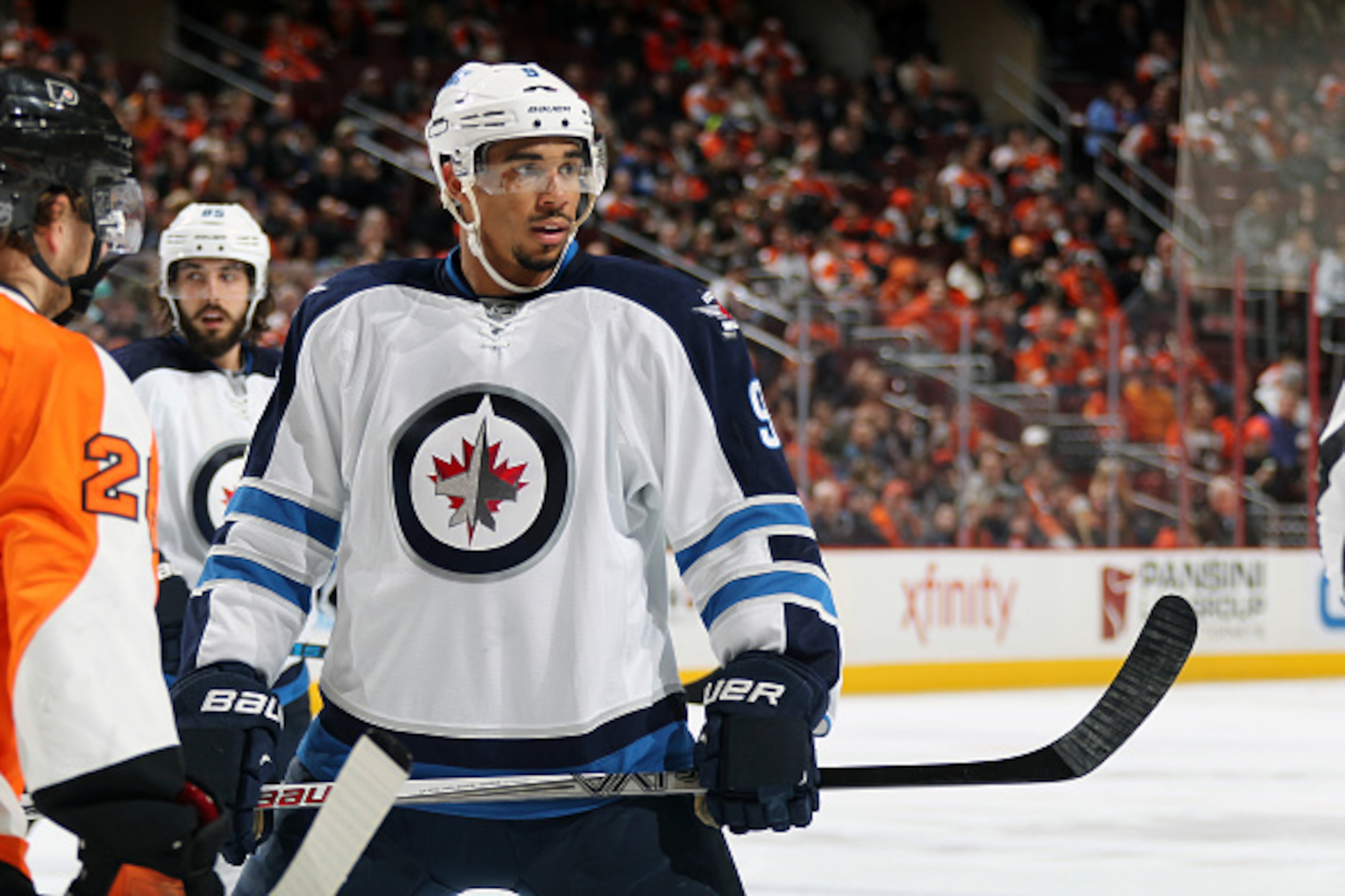 PHILADELPHIA, PA - JANUARY 29:  Evander Kane #9 of the Winnipeg Jets looks on prior to a face-off against the Philadelphia Flyers on January 29, 2015 at the Wells Fargo Center in Philadelphia, Pennsylvania.  (Photo by Len Redkoles/NHLI via Getty Images)