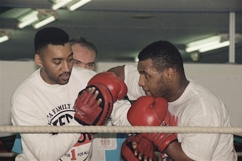 Tyson trains with Snowell