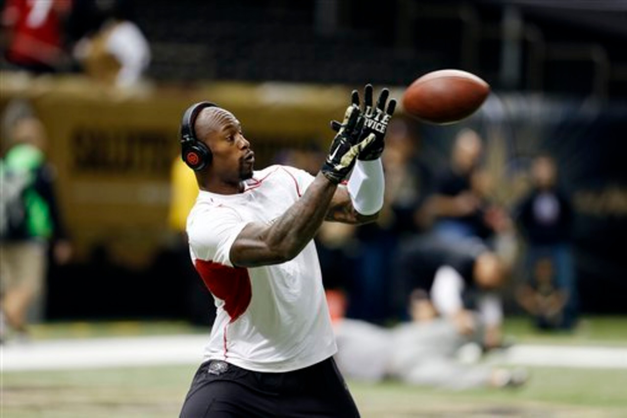 Davis struggled to catch balls in 2014.