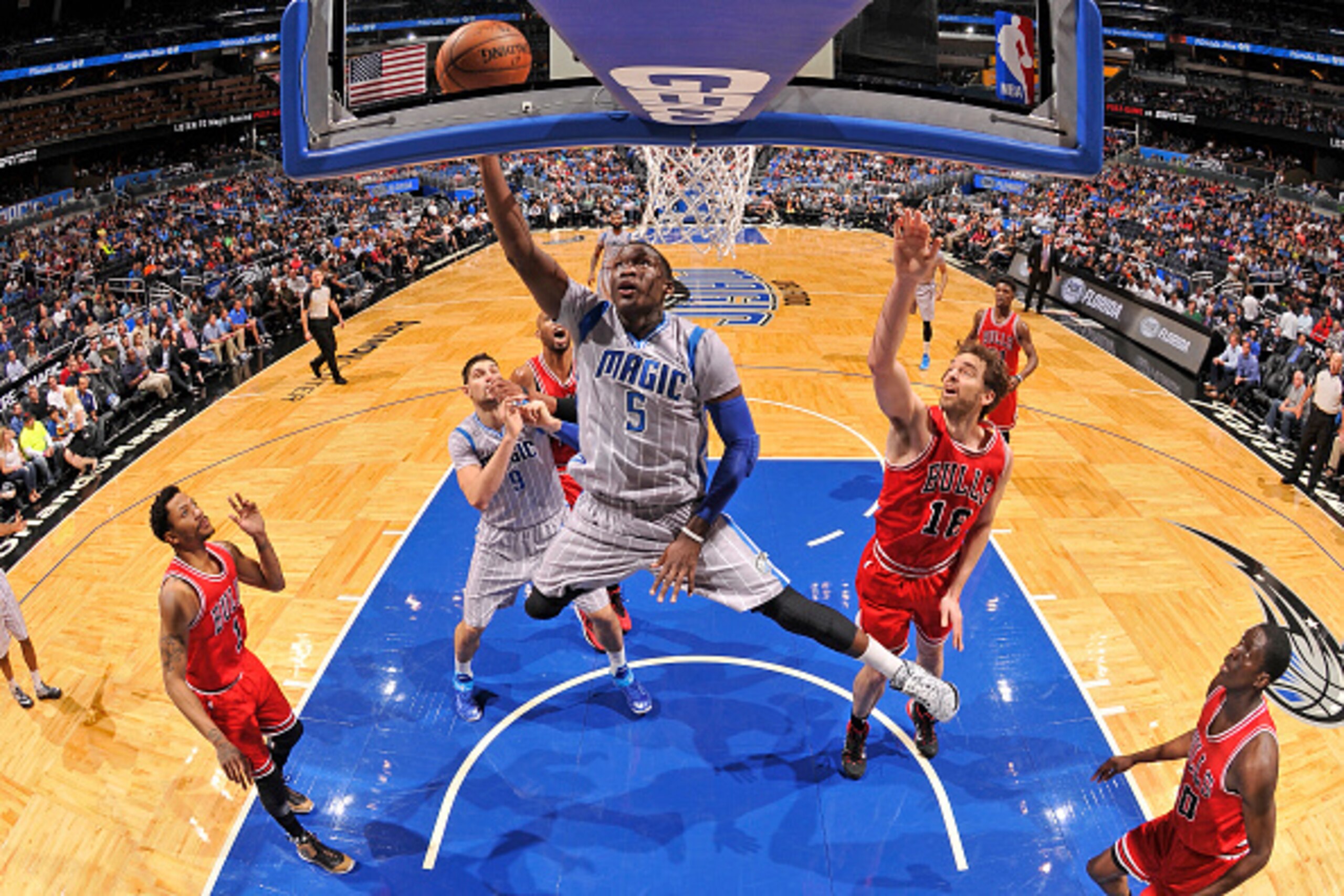 ORLANDO, FL - FEBRUARY 8: Victor Oladipo #5 of the Orlando Magic shoots the ball against the Chicago Bulls during the game on February 8, 2015 at Amway Center in Orlando, Florida. NOTE TO USER: User expressly acknowledges and agrees that, by downloading ORLANDO, FL - FEBRUARY 8: Victor Oladipo #5 of the Orlando Magic shoots the ball against the Chicago Bulls during the game on February 8, 2015 at Amway Center in Orlando, Florida. NOTE TO USER: User expressly acknowledges and agrees that, by downloading