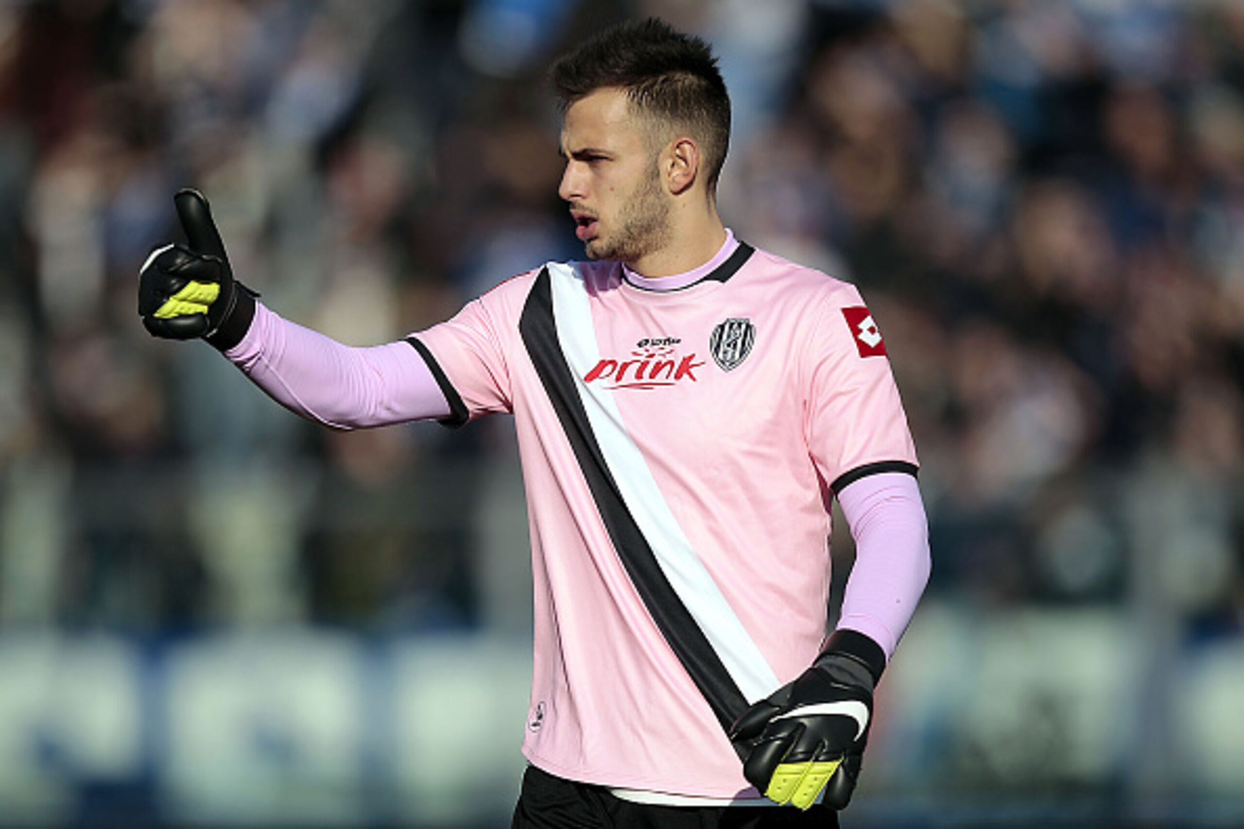 EMPOLI, ITALY - FEBRUARY 08: Nicola Leali of AC Cesena reacts during the Serie A match between Empoli FC and AC Cesena at Stadio Carlo Castellani on February 8, 2015 in Empoli, Italy.  (Photo by Gabriele Maltinti/Getty Images)