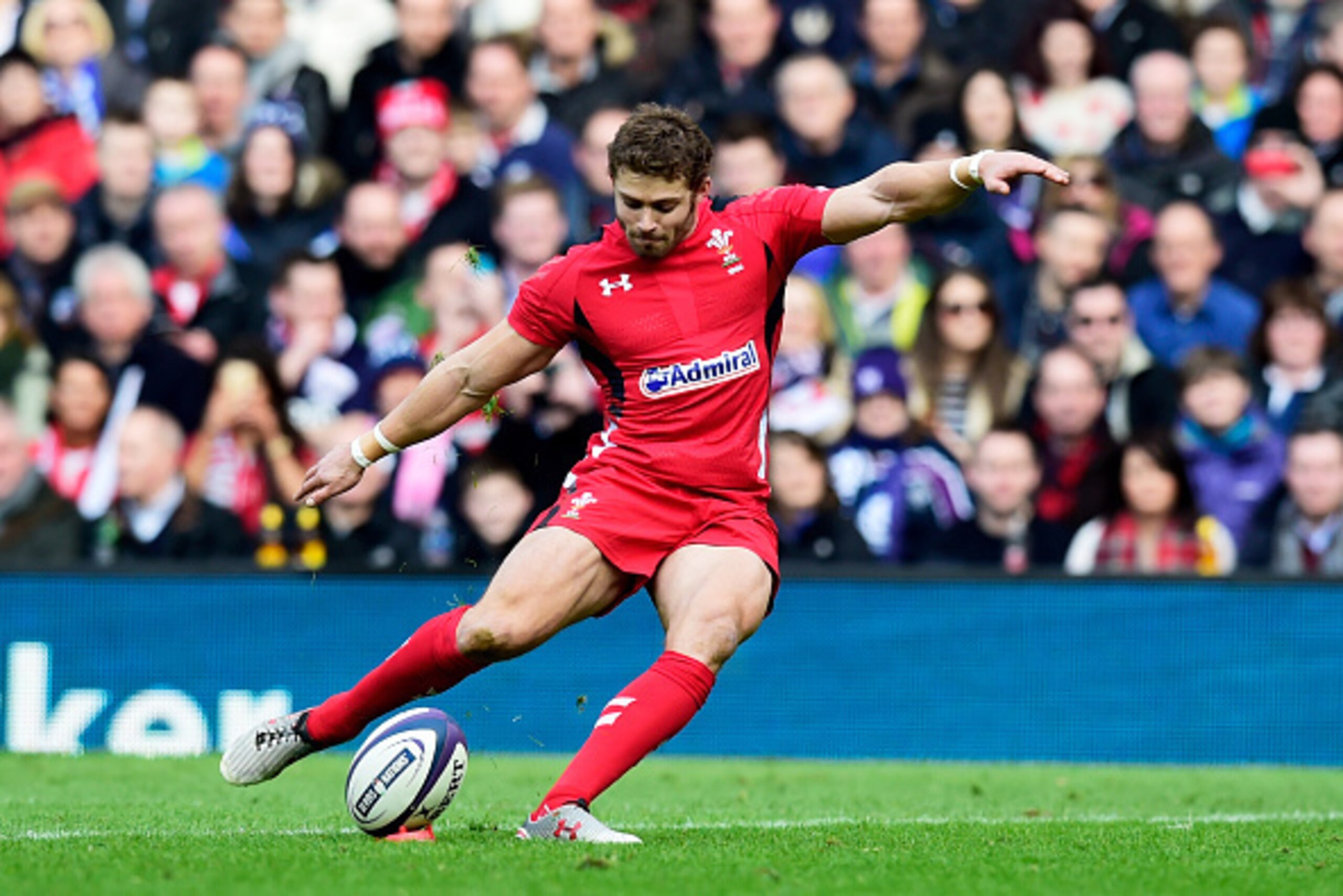EDINBURGH, SCOTLAND - FEBRUARY 15:  Leigh Halfpenny of Wales kicks a penalty to open the scoring during the RBS Six Nations match between Scotland and Wales at Murrayfield Stadium on February 15, 2015 in Edinburgh, Scotland.  (Photo by Stu Forster/Getty I