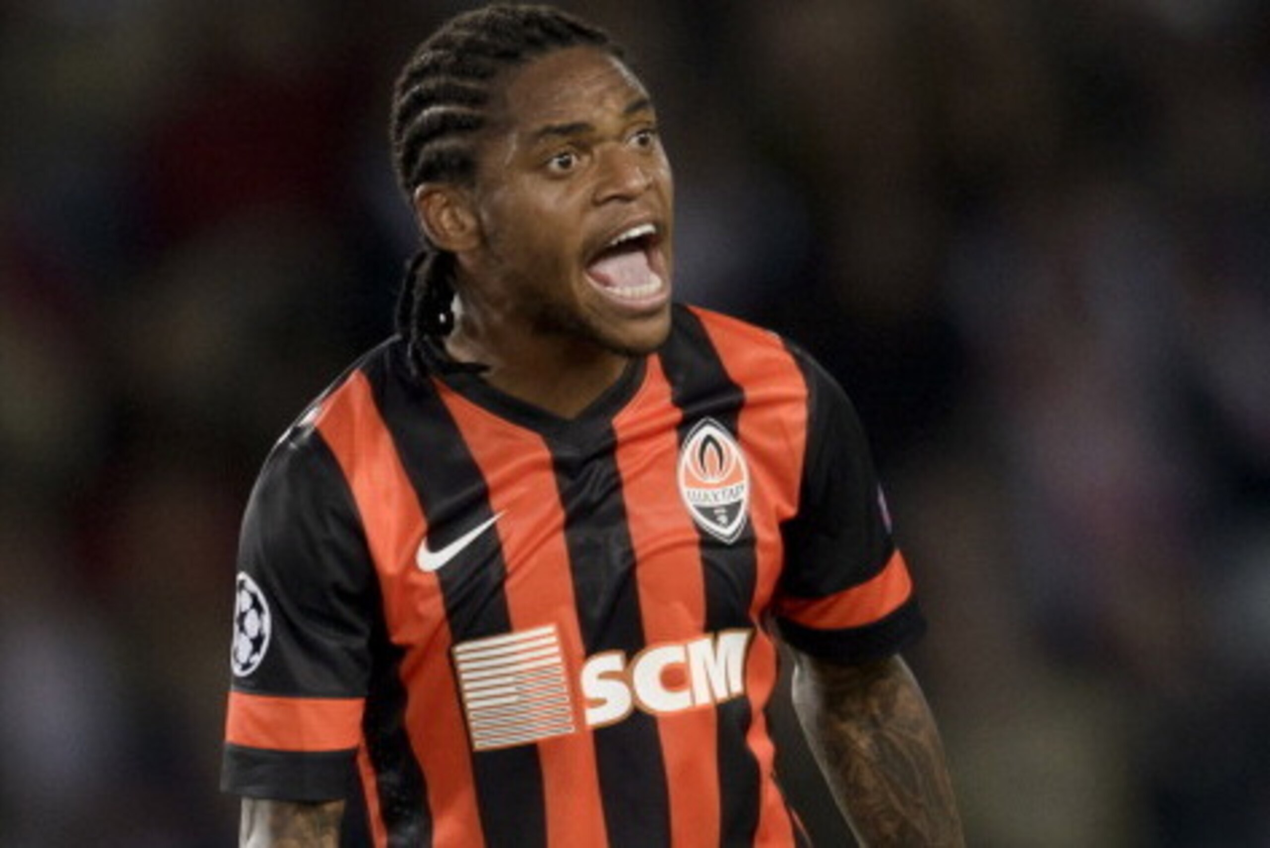 SAN SEBASTIAN, SPAIN - SEPTEMBER 17:  Luiz Adriano of FC Shakhtar Donetsk in action during the UEFA Champions League group stage match between Real Sociedad de Futbol and Shakhtar Donetsk held on September 17, 2013 at the Anoeta Stadium in San Sebastian, 