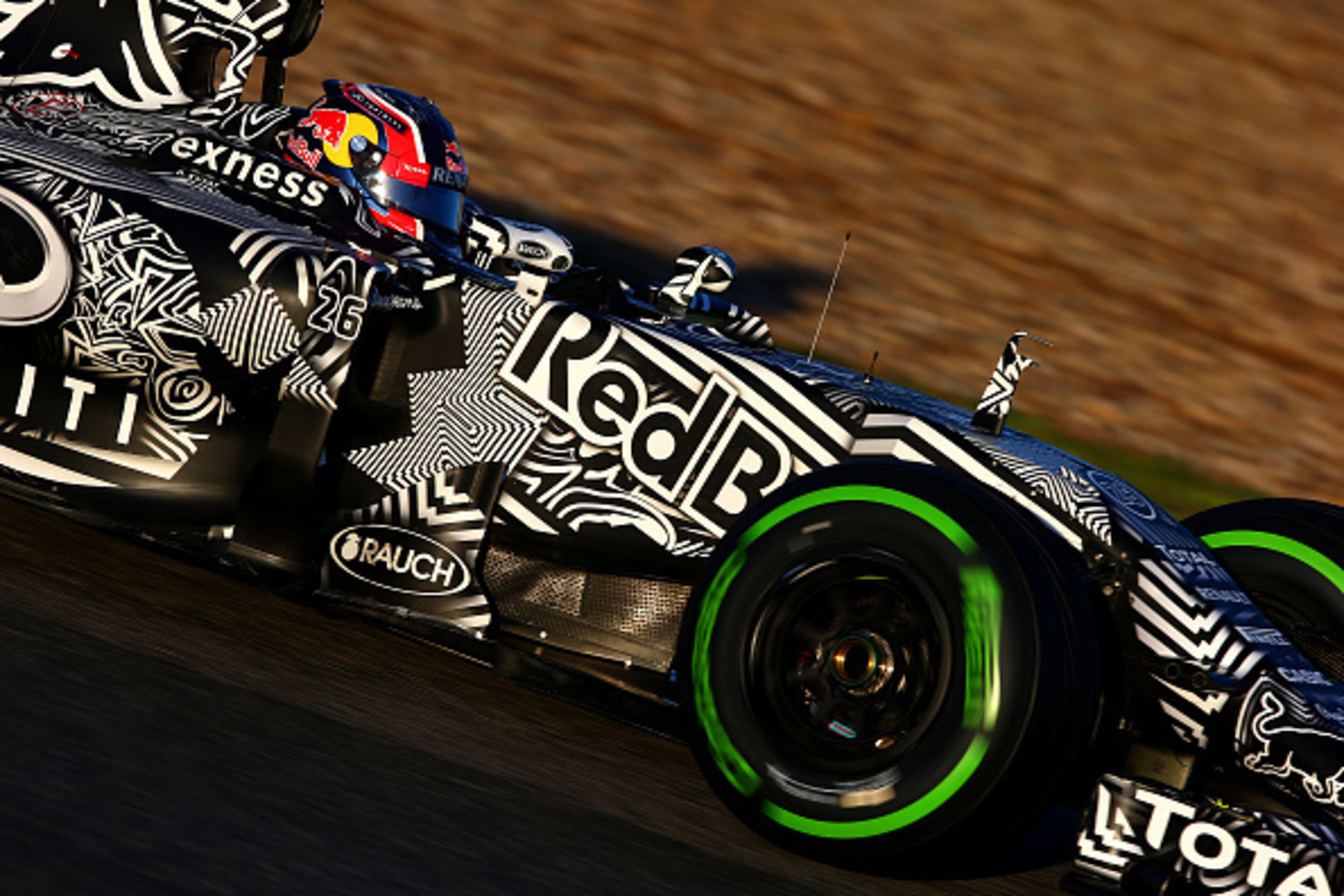 JEREZ DE LA FRONTERA, SPAIN - FEBRUARY 04:  Daniil Kvyat of Russia and Infiniti Red Bull Racing drives during day four of Formula One Winter Testing at Circuito de Jerez on February 4, 2015 in Jerez de la Frontera, Spain.  (Photo by Mark Thompson/Getty Im