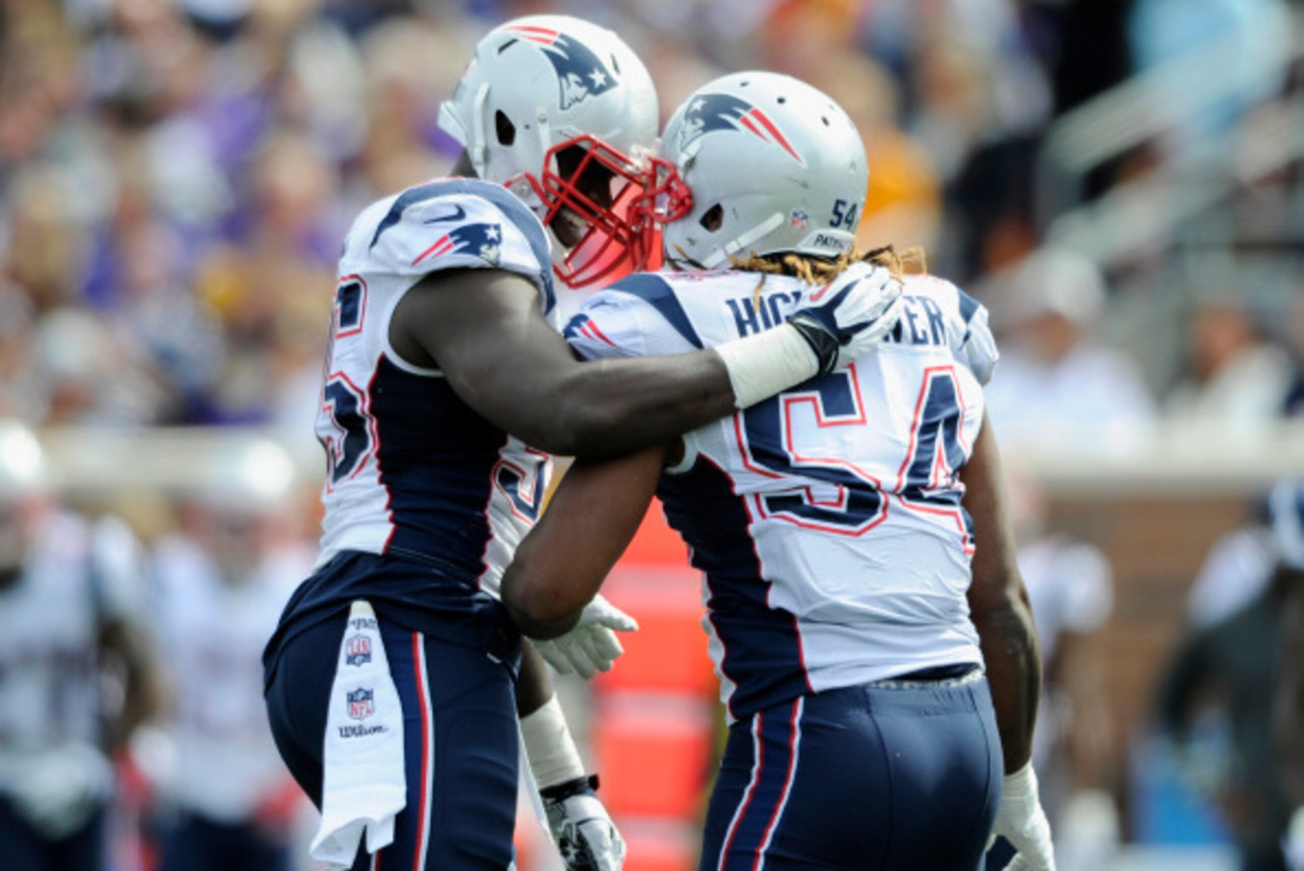 MINNEAPOLIS, MN - SEPTEMBER 14: Chandler Jones #95 and Dont'a Hightower #54 of the New England Patriots celebrate a sack of Matt Cassel #16 of the Minnesota Vikings during the third quarter of the game on September 14, 2014 at TCF Bank Stadium in Minneapo