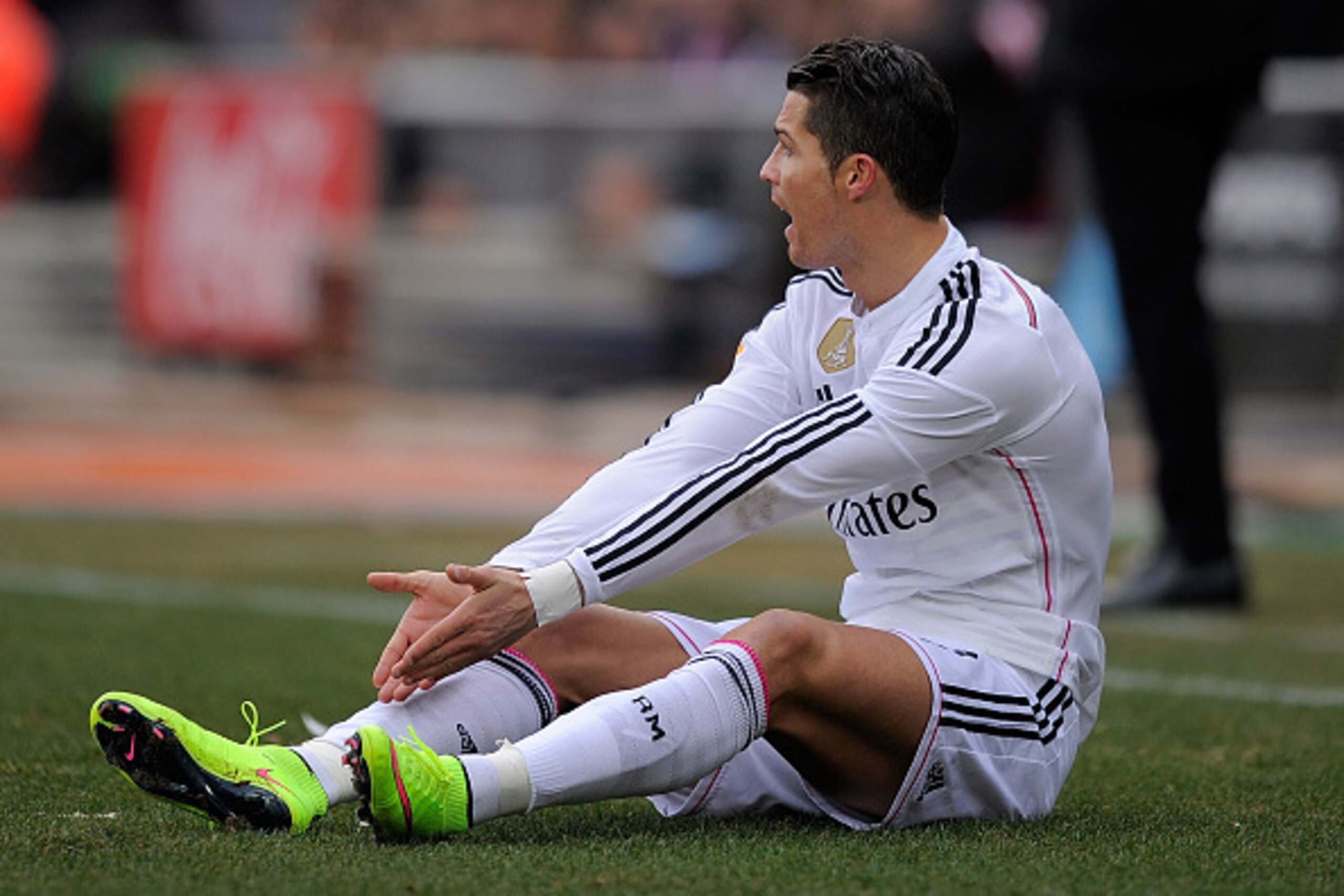 MADRID, SPAIN - FEBRUARY 07: Cristiano Ronaldo of Real Madrid
looks on after taking a fall during the La Liga match between Club Atletico de Madrid and Real Madrid at Vicente Calderon Stadium on February 7, 2015 in Madrid, Spain. (Photo by Denis Doyle/G MADRID, SPAIN - FEBRUARY 07: Cristiano Ronaldo of Real Madrid
looks on after taking a fall during the La Liga match between Club Atletico de Madrid and Real Madrid at Vicente Calderon Stadium on February 7, 2015 in Madrid, Spain. (Photo by Denis Doyle/G