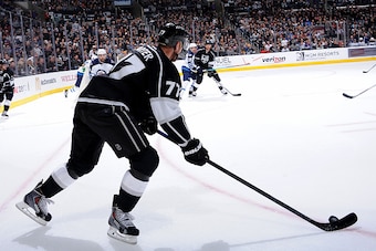 LOS ANGELES, CA - JANUARY 10: Jeff Carter #77 of the Los Angeles Kings handles the puck during a game against the Winnipeg Jets at STAPLES Center on January 10, 2015 in Los Angeles, California. (Photo by Juan Ocampo/NHLI via Getty Images)