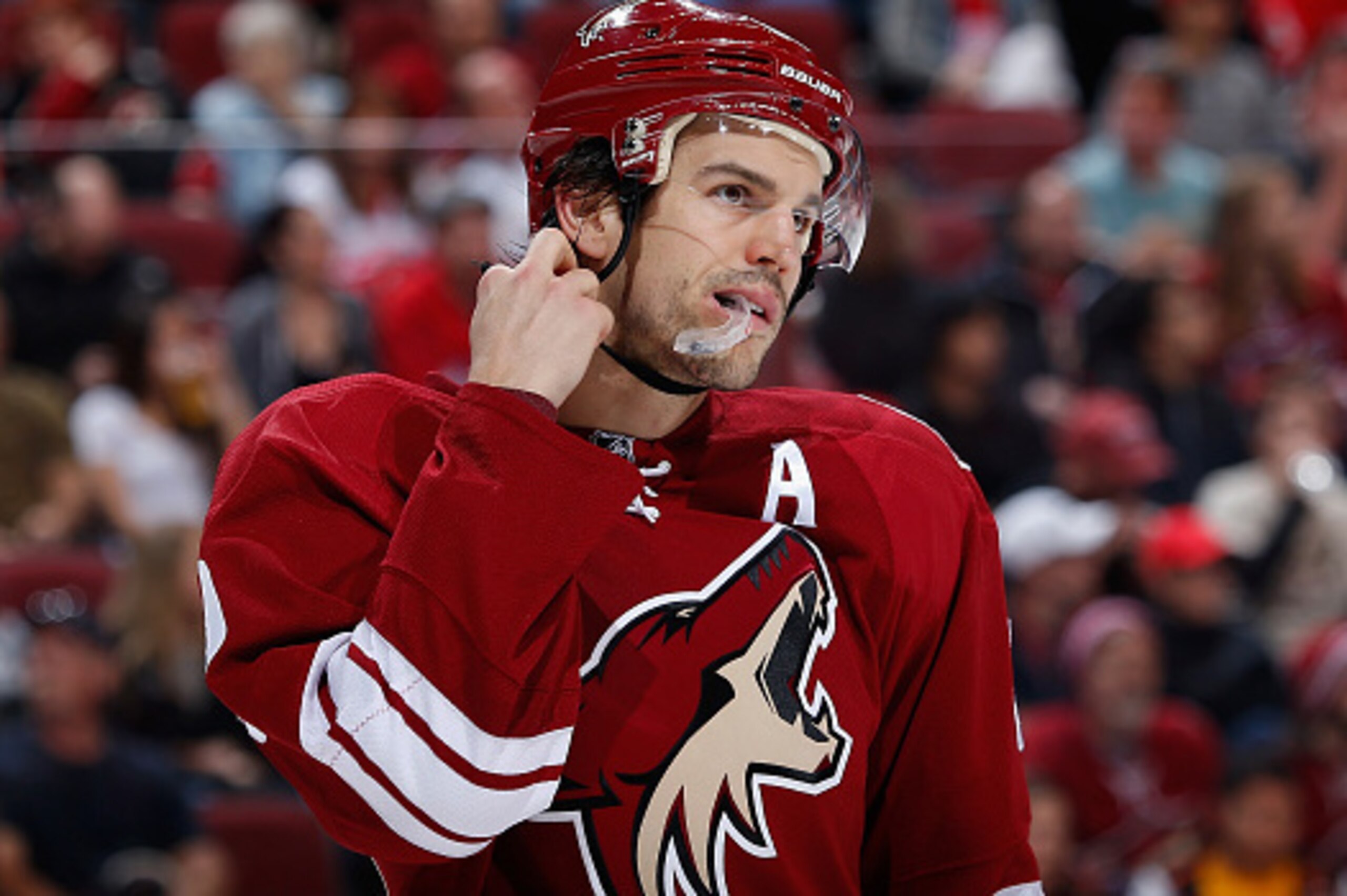 GLENDALE, AZ - FEBRUARY 07:  Antoine Vermette #50 of the Arizona Coyotes during the NHL game against the Detroit Red Wings at Gila River Arena on February 7, 2015 in Glendale, Arizona.  (Photo by Christian Petersen/Getty Images)