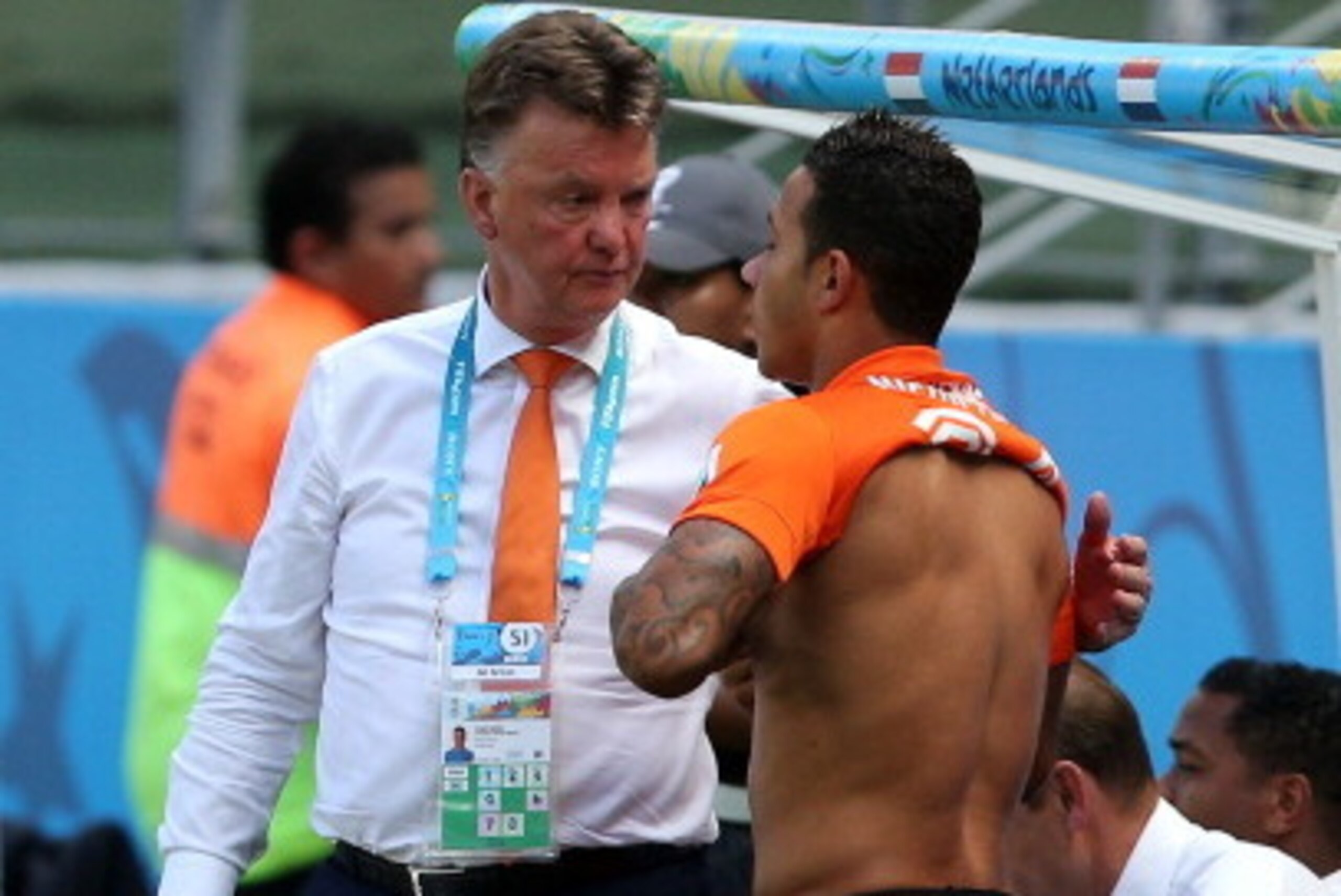 FORTALEZA, BRAZIL - JUNE 29: Head coach Louis van Gaal of the Netherlands speaks to Memphis Depay as he prepares to enter the match during the 2014 FIFA World Cup Brazil Round of 16 match between Netherlands and Mexico at Castelao on June 29, 2014 in Fort