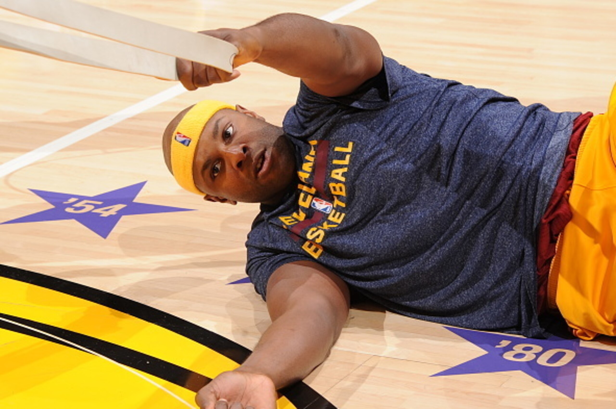 LOS ANGELES, CA - JANUARY 15: Brendan Haywood #33 of the Cleveland Cavaliers stretches before a game against the Los Angeles Lakers at STAPLES Center on January 15, 2015 in Los Angeles, California. NOTE TO USER: User expressly acknowledges and agrees that