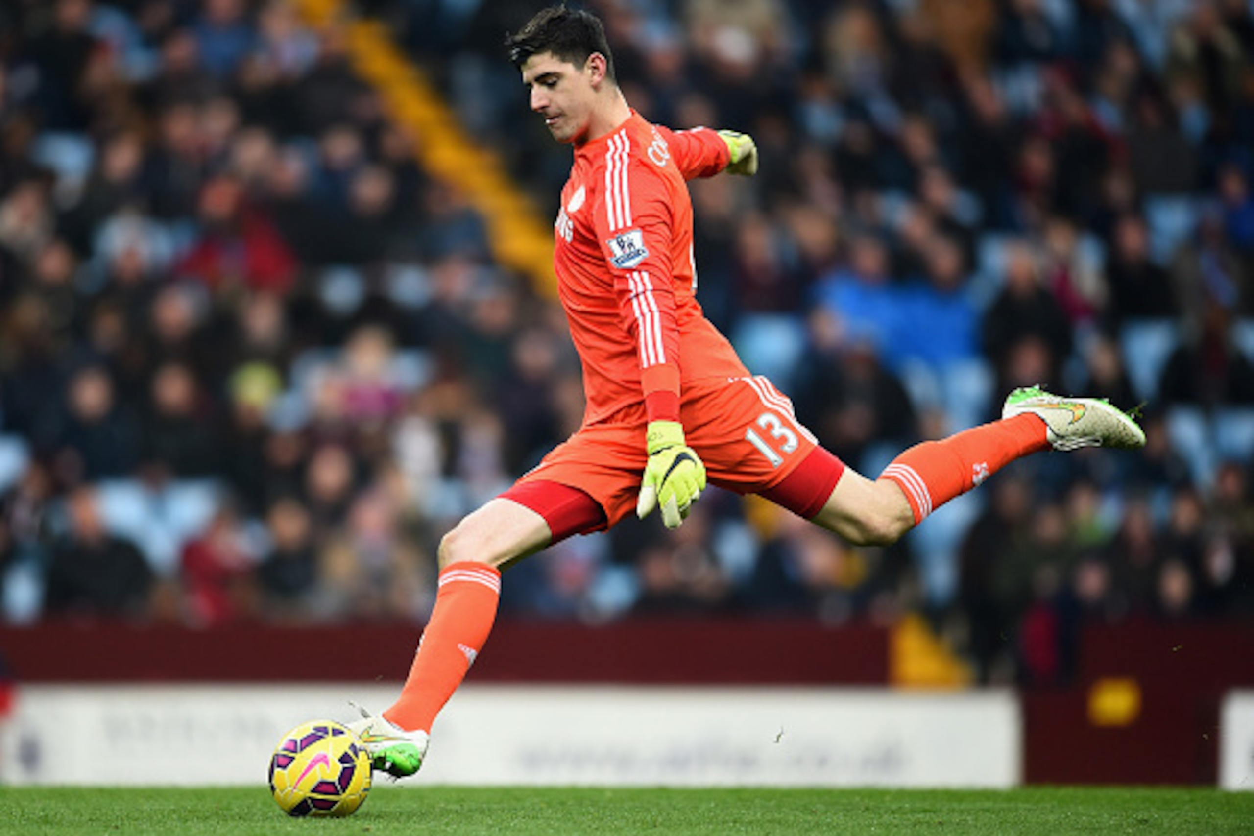 BIRMINGHAM, ENGLAND - FEBRUARY 07:  Thibaut Courtois of Chelsea in action during the Barclays Premier League match between Aston Villa and Chelsea at Villa Park on February 7, 2015 in Birmingham, England.  (Photo by Laurence Griffiths/Getty Images)