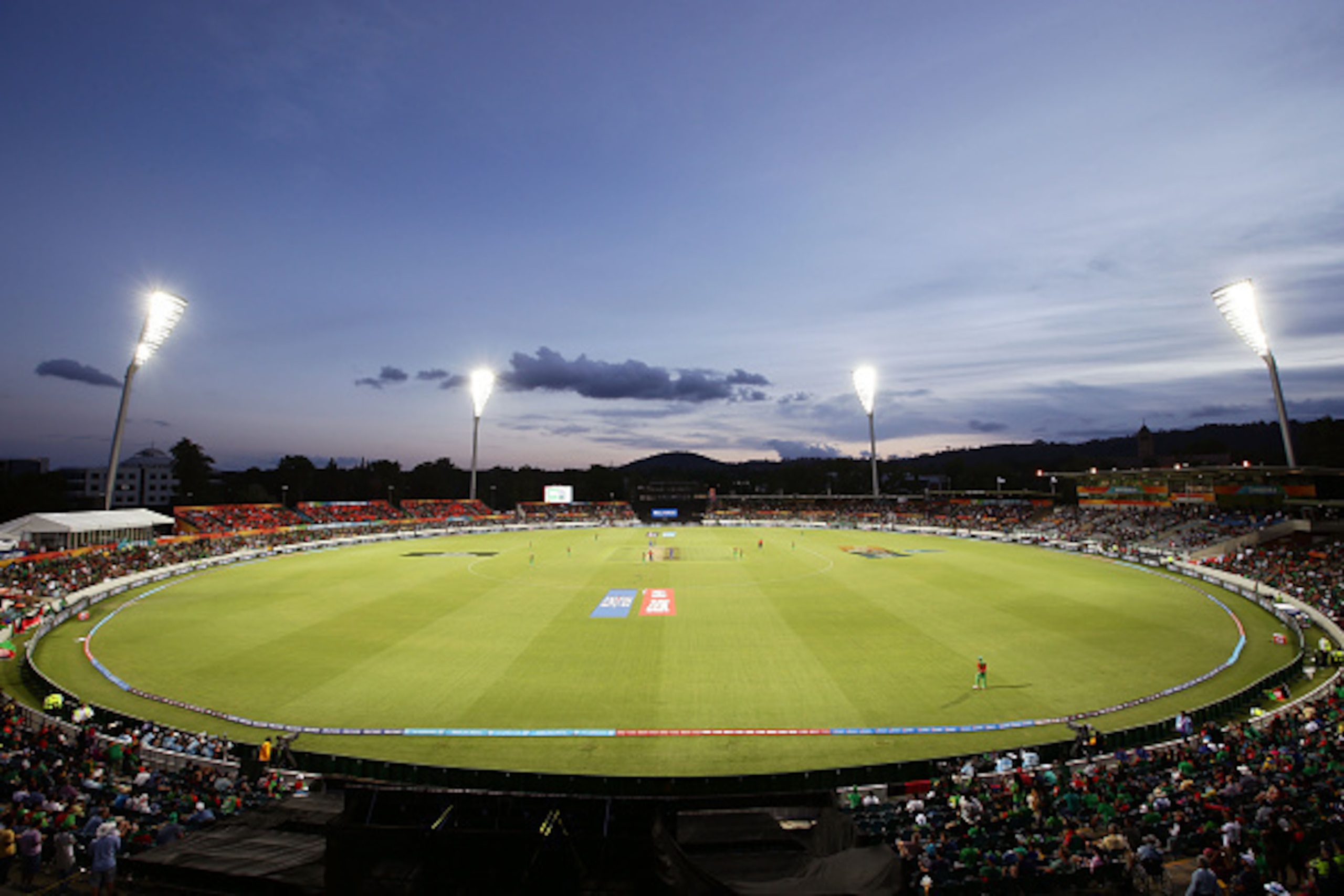 CANBERRA, AUSTRALIA - FEBRUARY 18:  A general view during the 2015 ICC Cricket World Cup match between Bangladesh and Afghanistan at Manuka Oval on February 18, 2015 in Canberra, Australia.  (Photo by Matt King/Getty Images)
