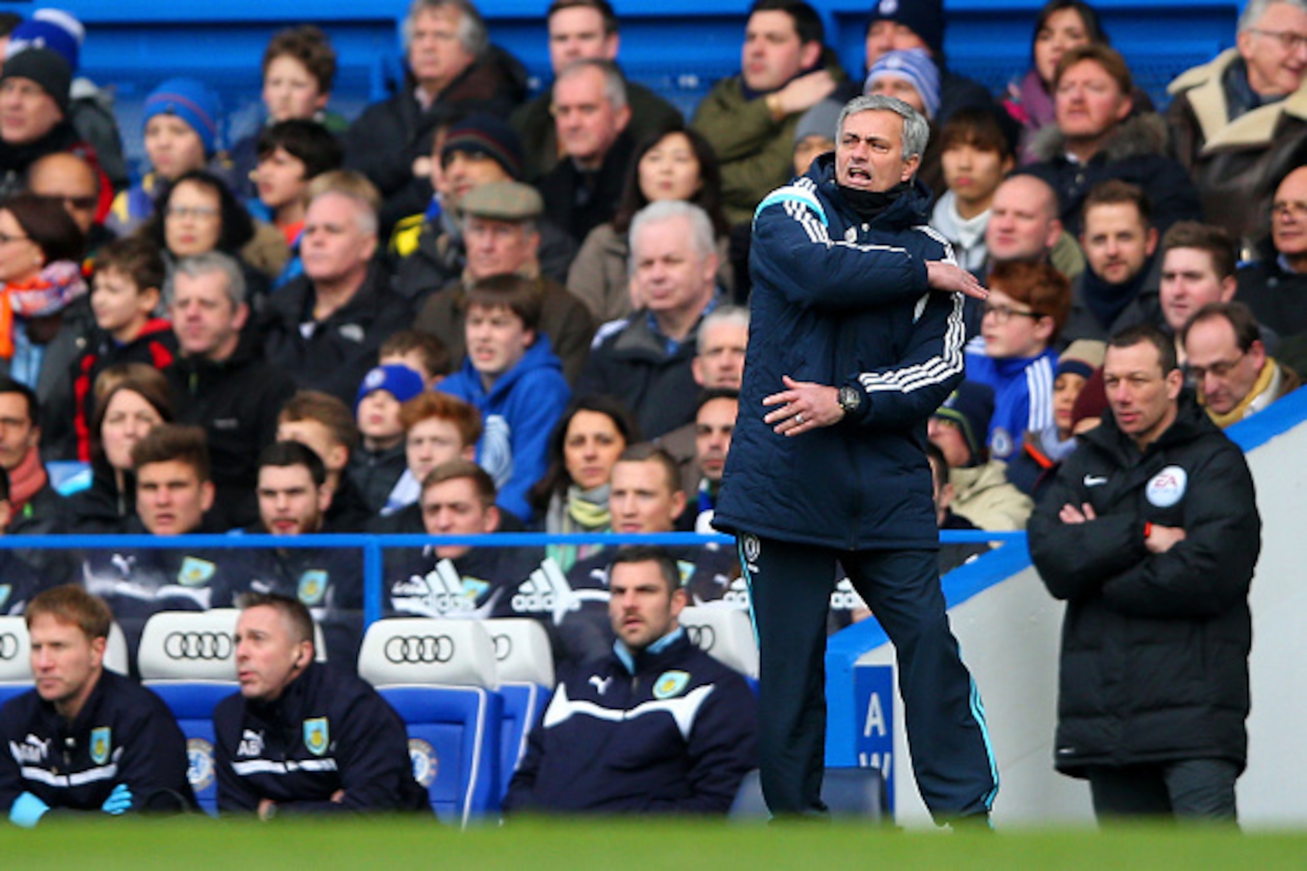 LONDON, ENGLAND - FEBRUARY 21:  Jose Mourinho the manager of Chelsea gestures during the Barclays Premier League match between Chelsea and Burnley at Stamford Bridge on February 21, 2015 in London, England.  (Photo by Paul Gilham/Getty Images)