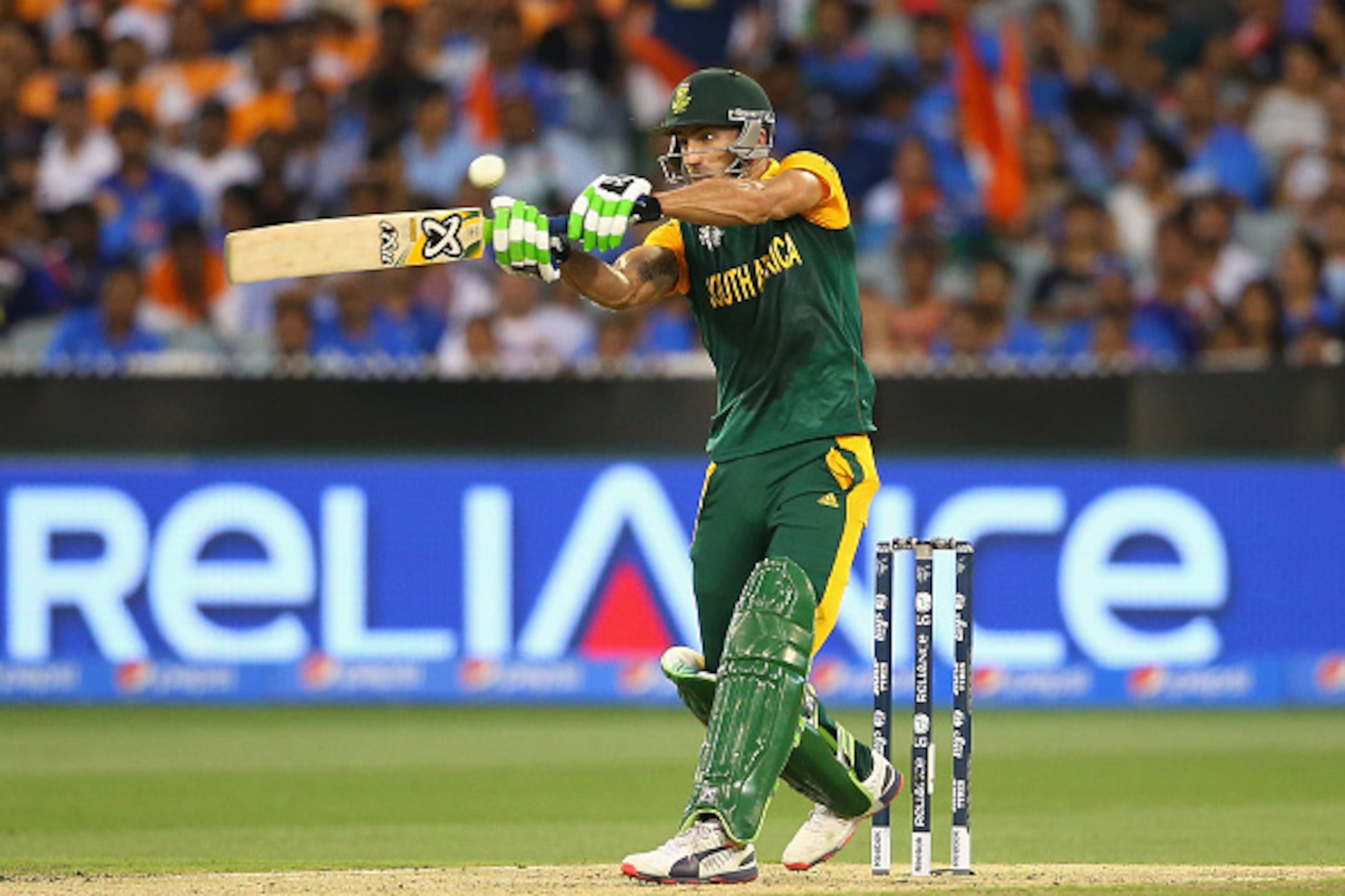 MELBOURNE, AUSTRALIA - FEBRUARY 22:  Faf du Plessis of South Africa bats during the 2015 ICC Cricket World Cup match between South Africa and India at Melbourne Cricket Ground on February 22, 2015 in Melbourne, Australia.  (Photo by Quinn Rooney/Getty Ima
