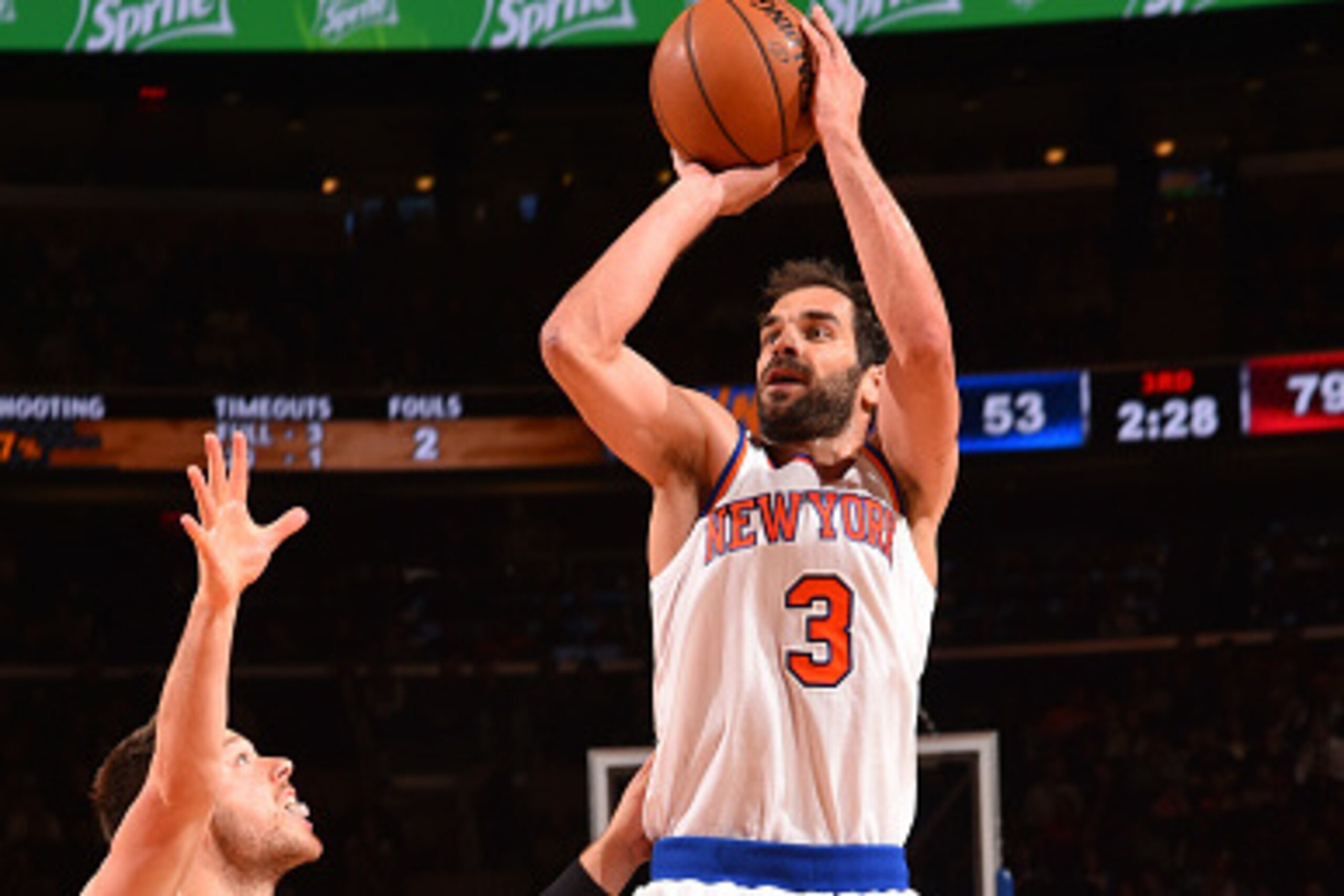 NEW YORK, NY - FEBRUARY 22:  Jose Calderon #3 of the New York Knicks shoots the ball against the Cleveland Cavilers on February 22, 2015 at Madison Square Garden in New York City.  NOTE TO USER: User expressly acknowledges and agrees that, by downloading 