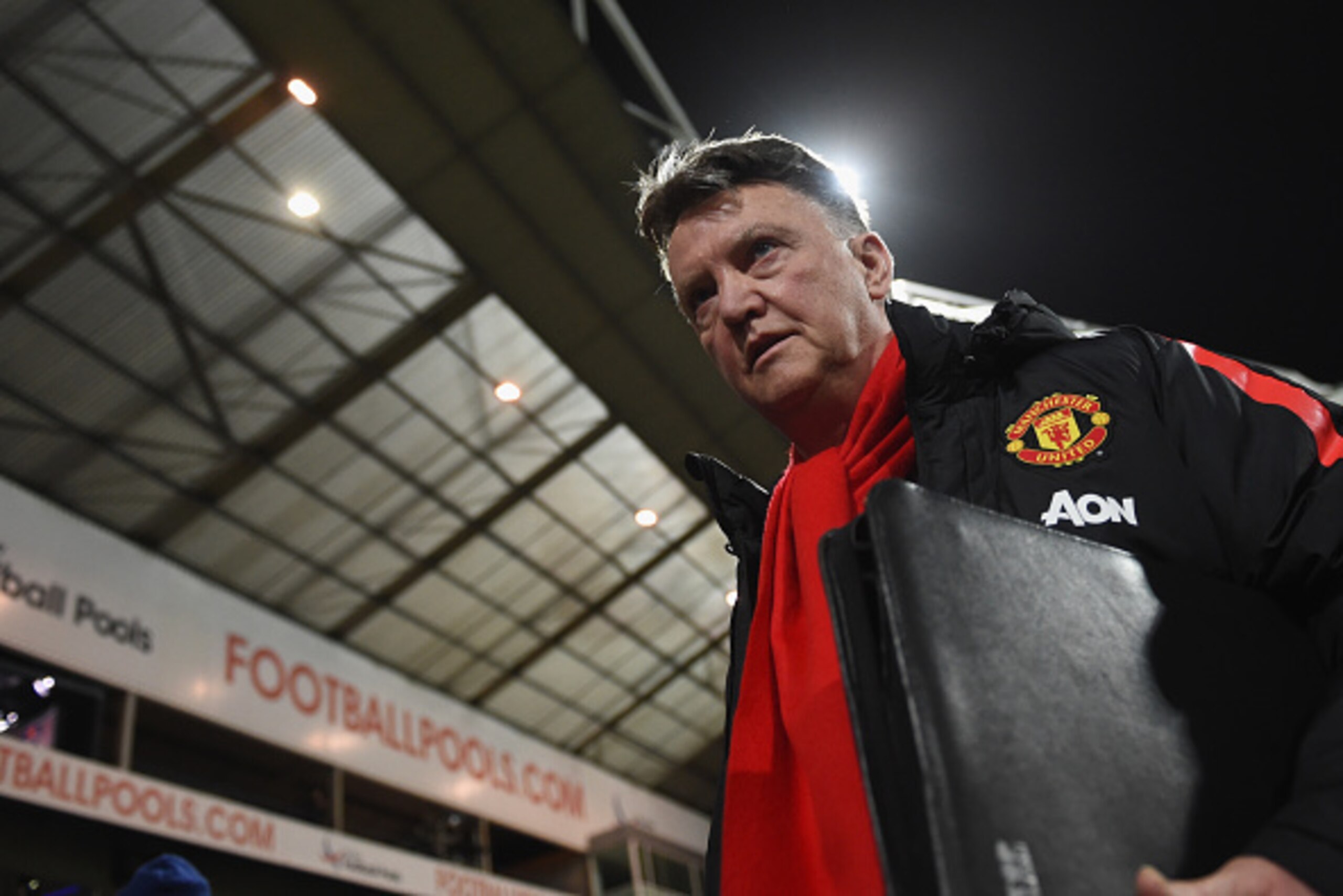 PRESTON, ENGLAND - FEBRUARY 16:  Manchester United manager Louis van Gaal looks on during the FA Cup Fifth round match between Preston North End and Manchester United at Deepdale on February 16, 2015 in Preston, England  (Photo by Michael Regan/Getty Imag