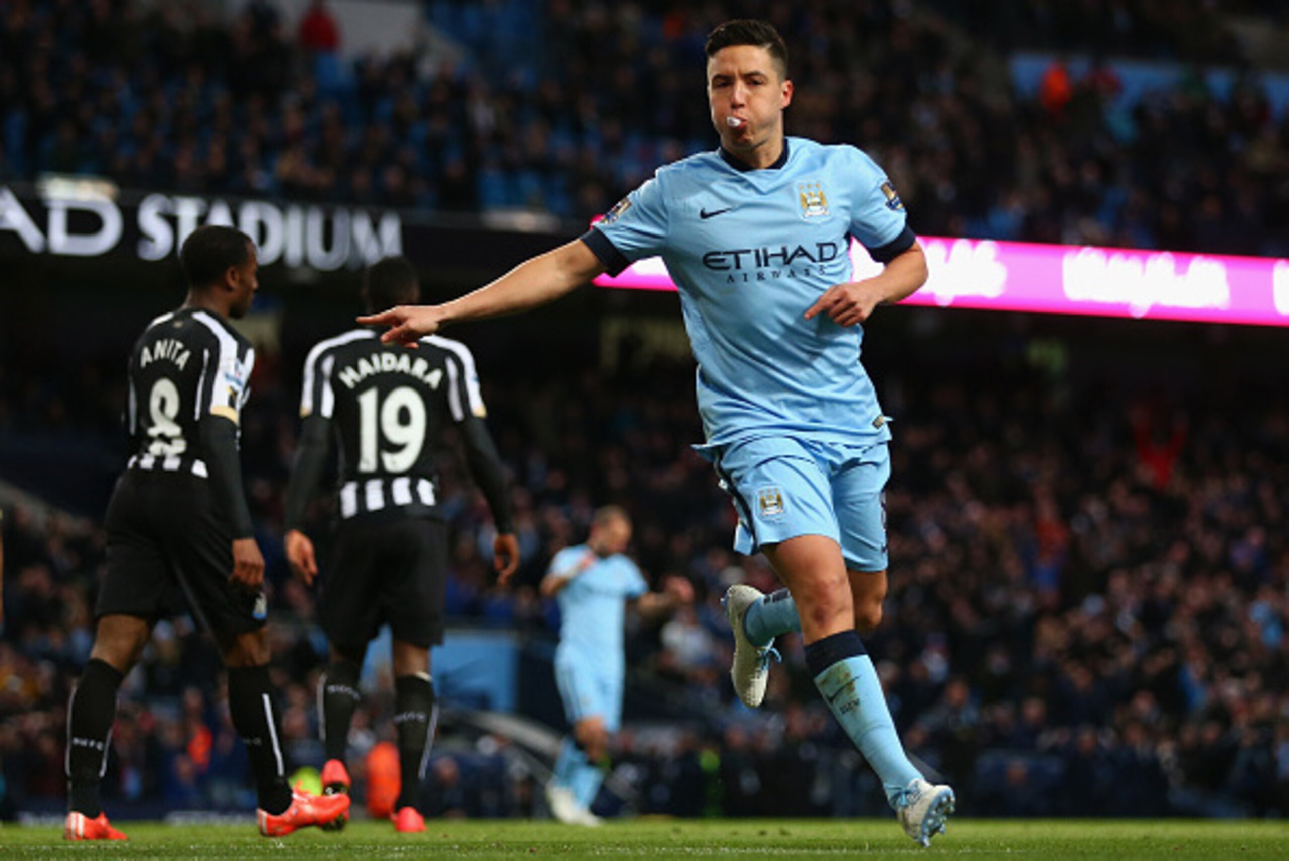 MANCHESTER, ENGLAND - FEBRUARY 21: Samir Nasri of Manchester City celebrates scoring their second goal during the Barclays Premier League match between Manchester City and Newcastle United at Etihad Stadium on February 21, 2015 in Manchester, England. ( MANCHESTER, ENGLAND - FEBRUARY 21: Samir Nasri of Manchester City celebrates scoring their second goal during the Barclays Premier League match between Manchester City and Newcastle United at Etihad Stadium on February 21, 2015 in Manchester, England. (