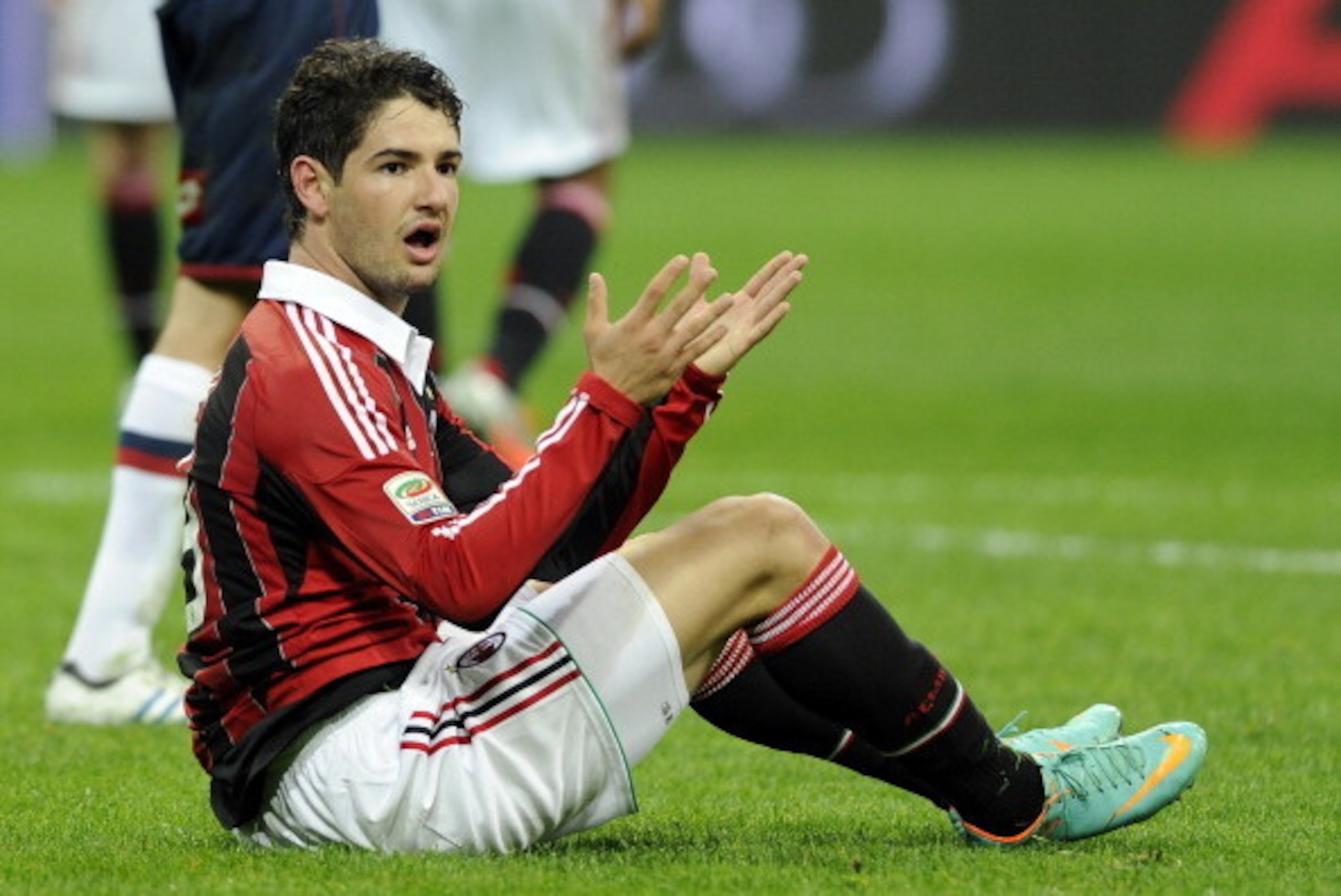 MILAN, ITALY - OCTOBER 27:  Alexandre Pato of AC Milan dejected during the Serie A match between AC Milan and Genoa CFC at San Siro Stadium on October 27, 2012 in Milan, Italy.  (Photo by Claudio Villa/Getty Images)