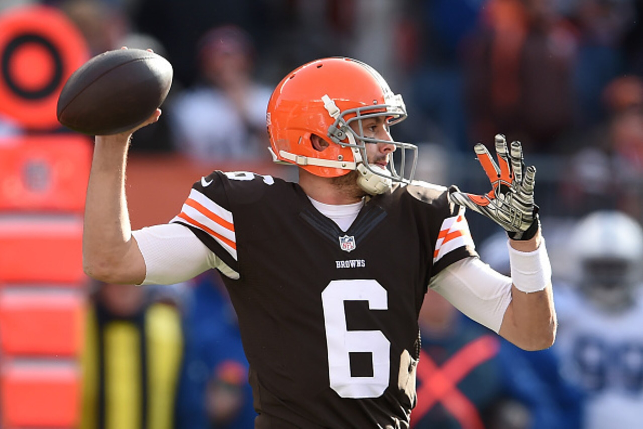 CLEVELAND, OH - DECEMBER 07:  Brian Hoyer #6 of the Cleveland Browns throws a pass during the first quarter against the Indianapolis Colts at FirstEnergy Stadium on December 7, 2014 in Cleveland, Ohio.  (Photo by Jason Miller/Getty Images)
