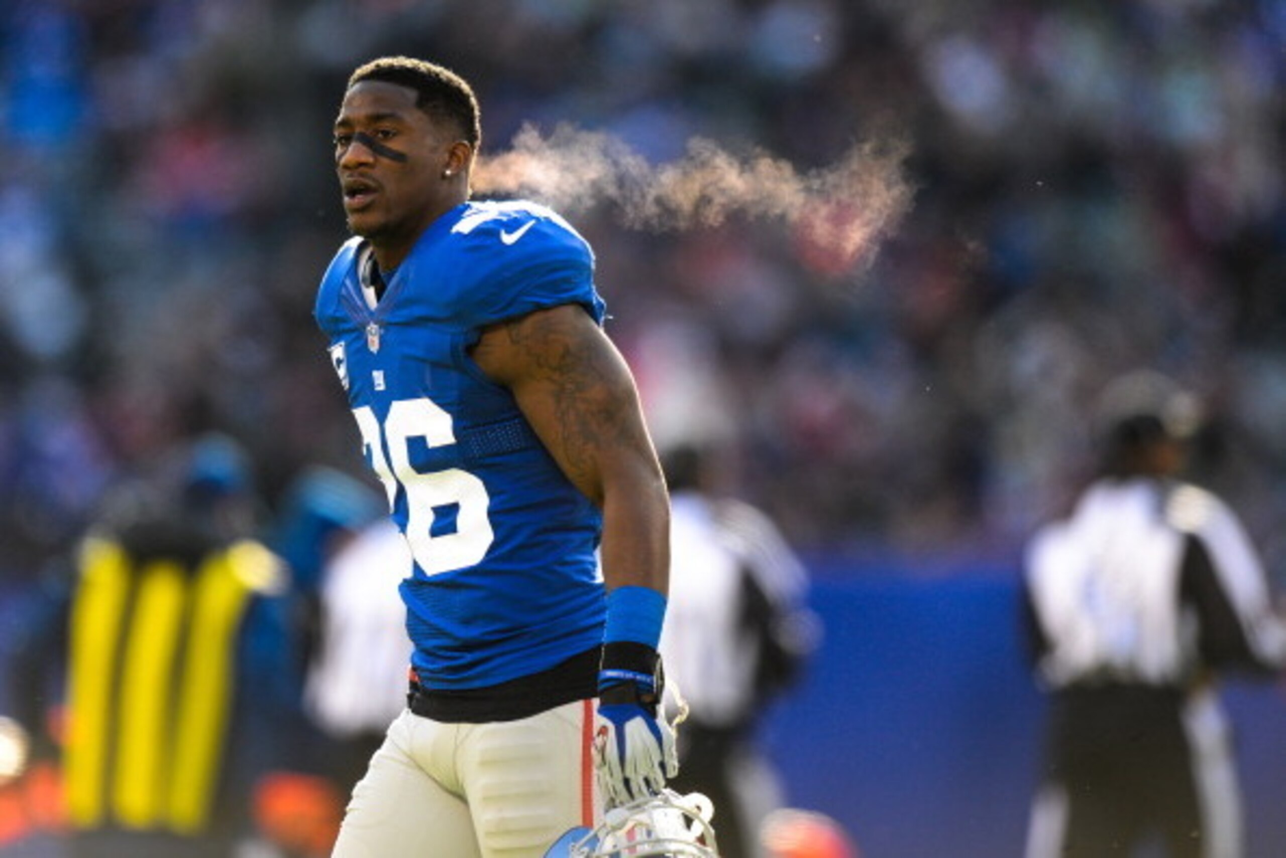 EAST RUTHERFORD, NJ - DECEMBER 15: Strong safety Antrel Rolle #26 during the 1st half of the Seattle Seahawks 23-0 win over the New York Giants at MetLife Stadium on December 15, 2013 in East Rutherford, New Jersey. (Photo by Ron Antonelli/Getty Images)