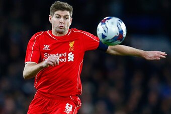 LONDON, ENGLAND - JANUARY 27:  Steven Gerrard of Liverpool on the ball during the Capital One Cup Semi-Final second leg between Chelsea and Liverpool at Stamford Bridge on January 27, 2015 in London, England.  (Photo by Julian Finney/Getty Images)