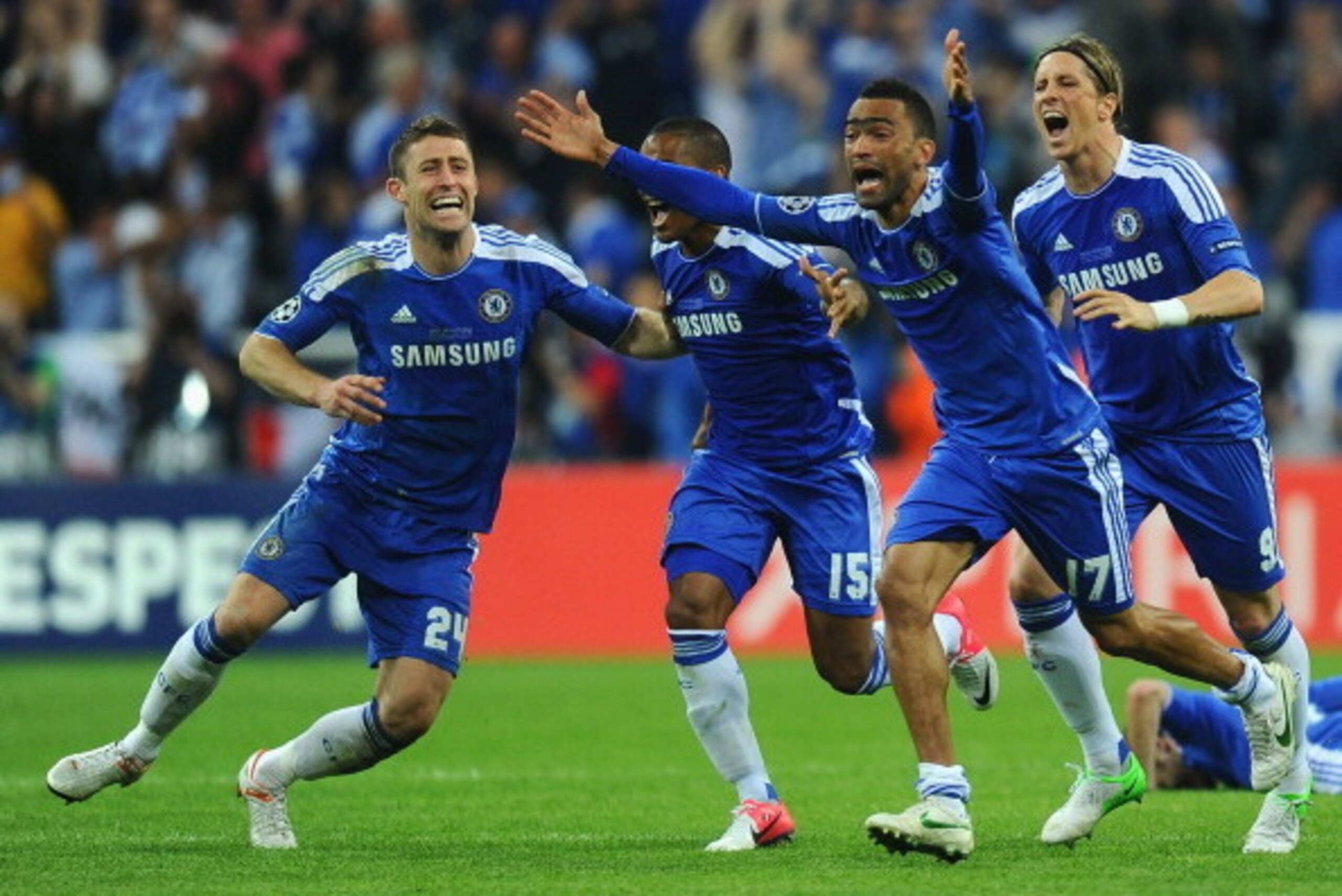 MUNICH, GERMANY - MAY 19: (L-R) Gary Cahill, Florent Malouda, Jose Bosingwa and Fernando Torres of Chelsea celebrate after Didier Drogba scored the winning penalty during UEFA Champions League Final between FC Bayern Muenchen and Chelsea at the Fussball A