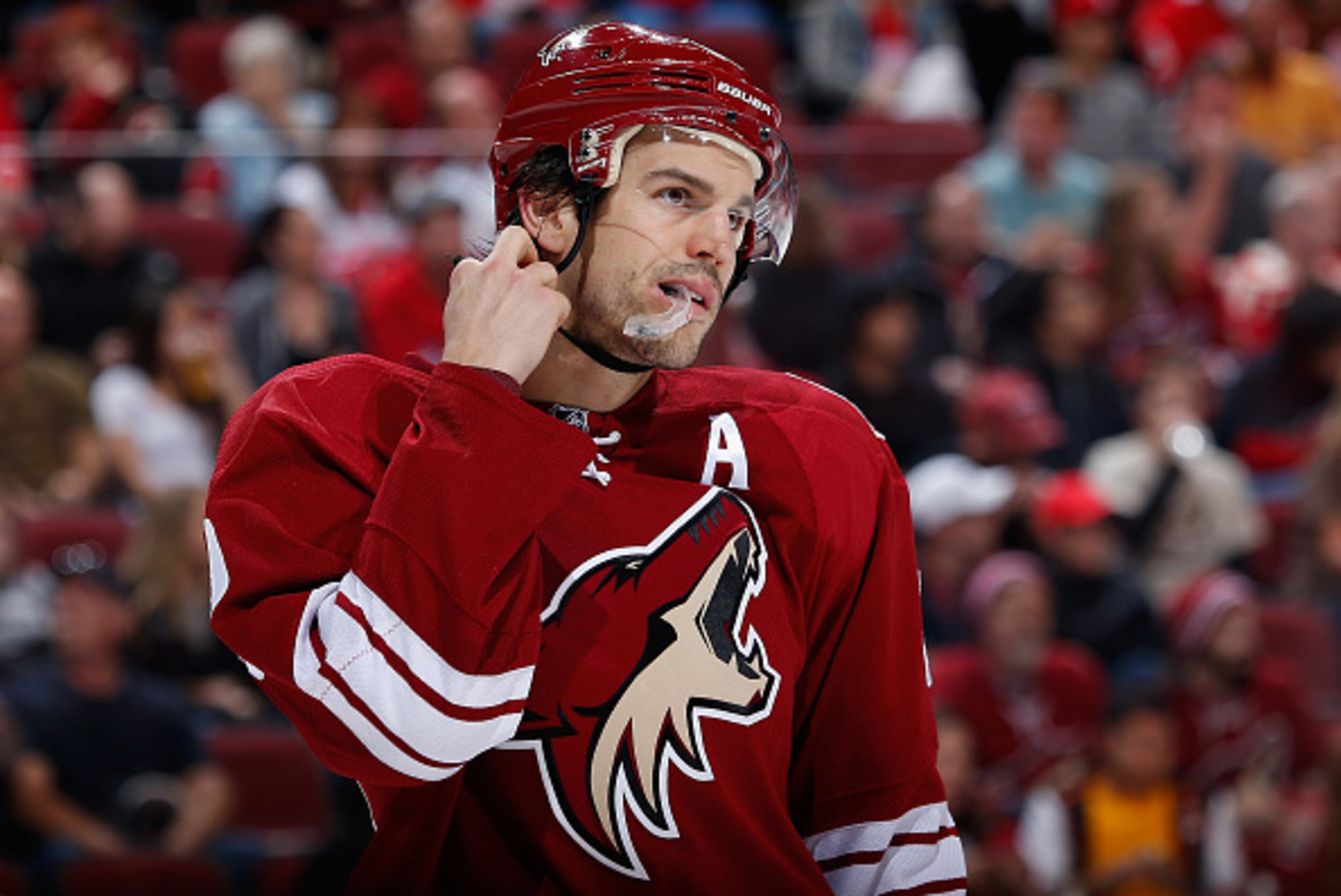GLENDALE, AZ - FEBRUARY 07:  Antoine Vermette #50 of the Arizona Coyotes during the NHL game against the Detroit Red Wings at Gila River Arena on February 7, 2015 in Glendale, Arizona.  (Photo by Christian Petersen/Getty Images)