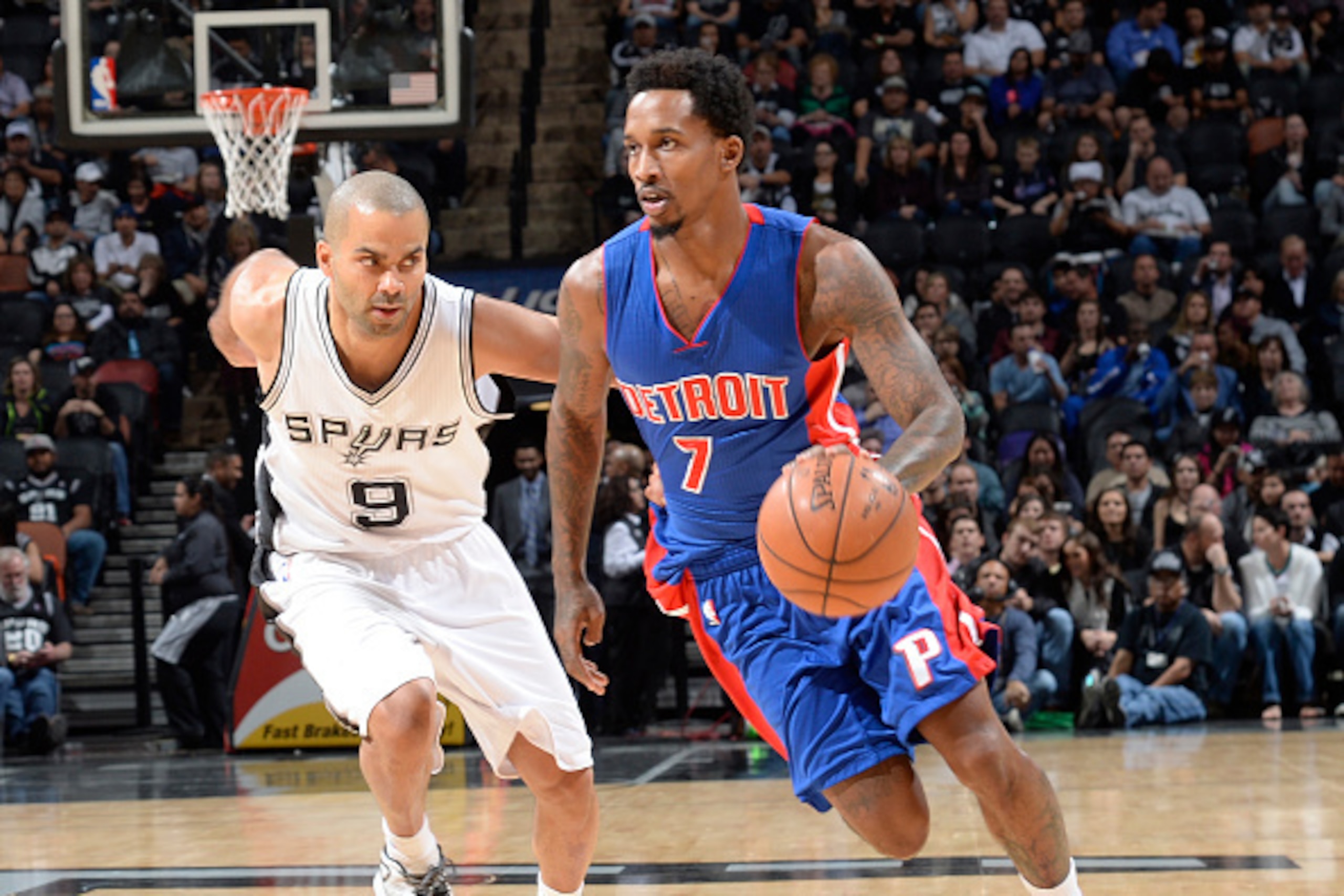 SAN ANTONIO, TX - JANUARY 6:  Brandon Jennings #7 of the Detroit Pistons handles the ball against the San Antonio Spurs at the AT&T Center on January 6, 2015 in San Antonio, Texas. NOTE TO USER: User expressly acknowledges and agrees that, by downloading 