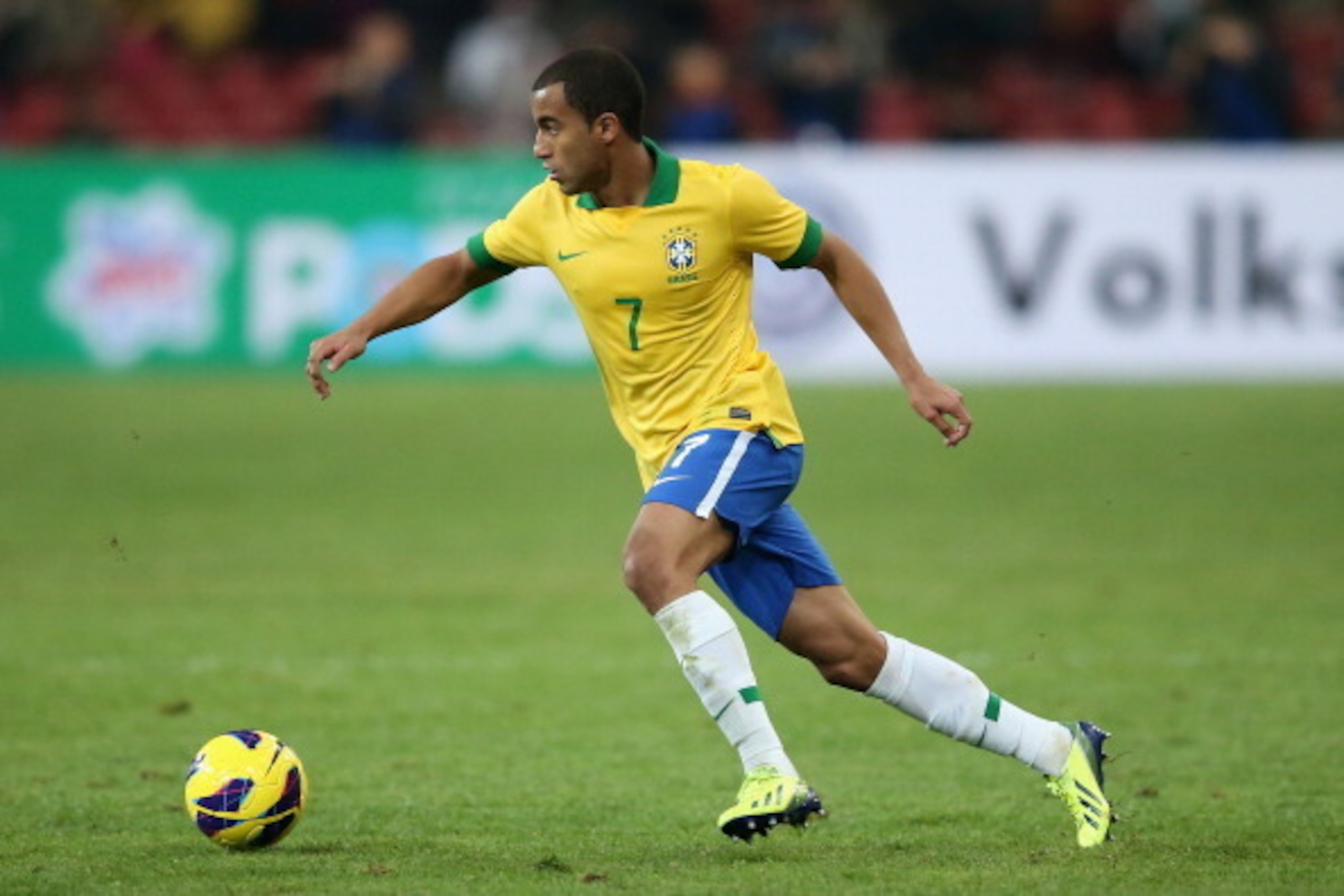 BEIJING, CHINA - OCTOBER 15: Lucas of Brazil controls the ball during the international friendly match between Brazil and Zambia at Beijing National Stadium on October 15, 2013 in Beijing, China. (Photo by Feng Li/Getty Images) BEIJING, CHINA - OCTOBER 15: Lucas of Brazil controls the ball during the international friendly match between Brazil and Zambia at Beijing National Stadium on October 15, 2013 in Beijing, China. (Photo by Feng Li/Getty Images)