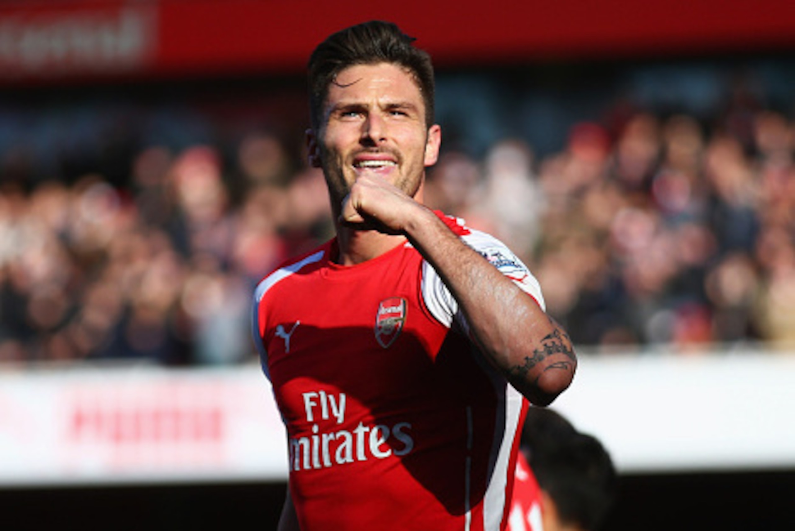 LONDON, ENGLAND - MARCH 01: Olivier Giroud of Arsenal celebrates as he scores their first goal during the Barclays Premier League match between Arsenal and Everton at Emirates Stadium on March 1, 2015 in London, England. (Photo by Paul Gilham/Getty Imag LONDON, ENGLAND - MARCH 01: Olivier Giroud of Arsenal celebrates as he scores their first goal during the Barclays Premier League match between Arsenal and Everton at Emirates Stadium on March 1, 2015 in London, England. (Photo by Paul Gilham/Getty Imag