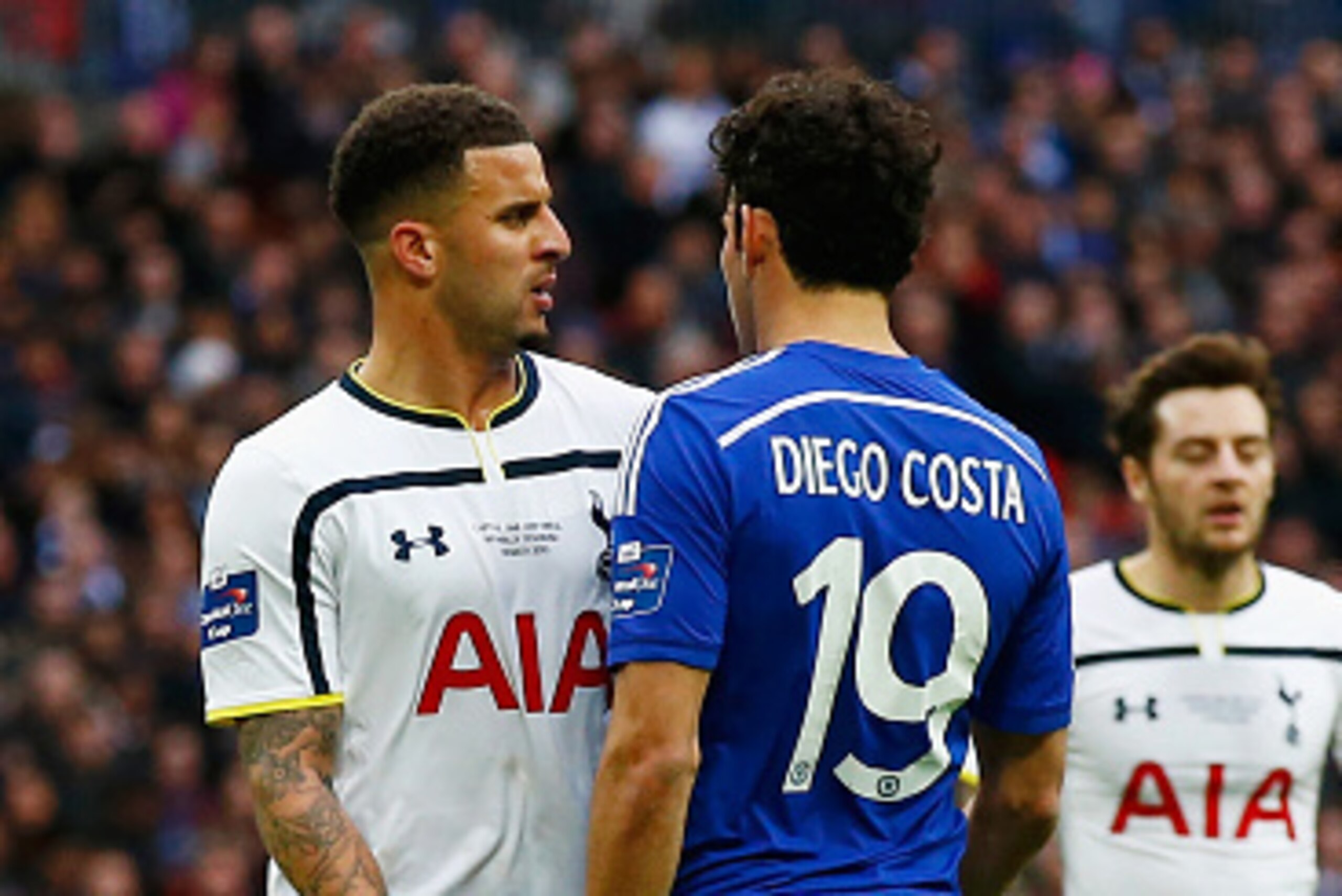 LONDON, ENGLAND - MARCH 01:  Kyle Walker of Spurs clashes with Diego Costa of Chelsea clash during the Capital One Cup Final match between Chelsea and Tottenham Hotspur at Wembley Stadium on March 1, 2015 in London, England.  (Photo by Clive Rose/Getty Im