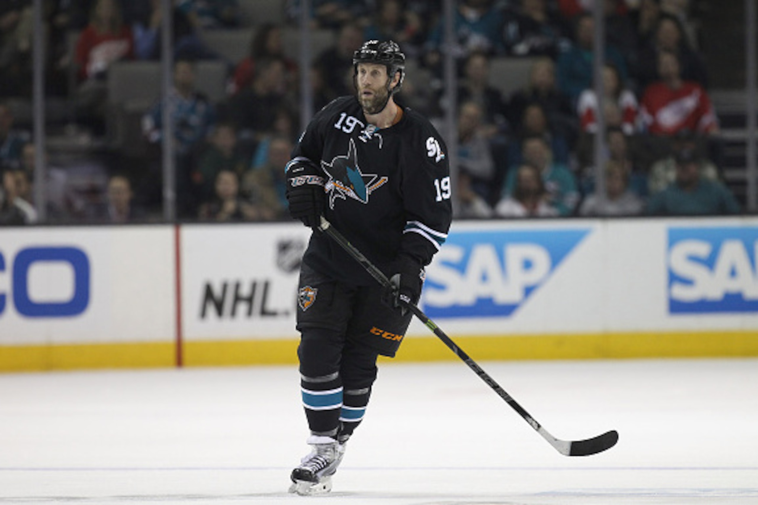 SAN JOSE, CA - FEBRUARY 26:  Joe Thornton #19 of the San Jose Sharks in action against the Detroit Red Wings at SAP Center on February 26, 2015 in San Jose, California.  (Photo by Ezra Shaw/Getty Images)